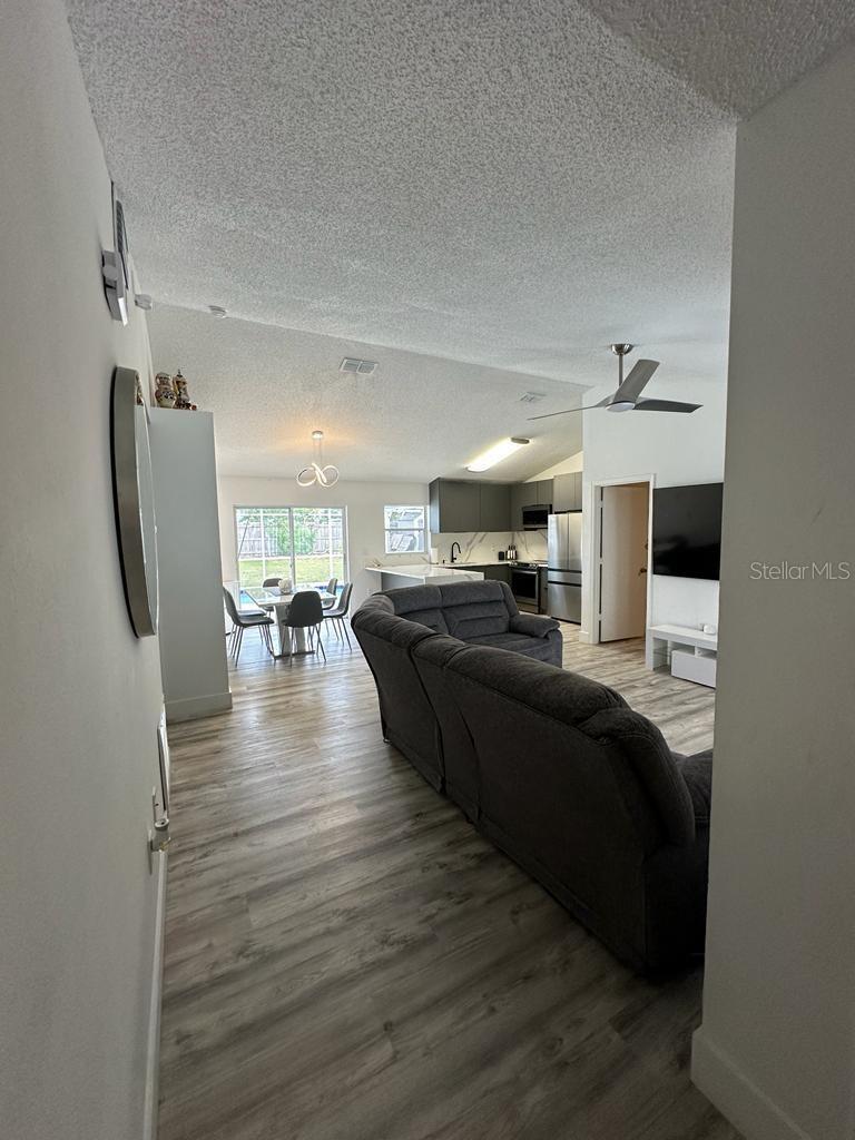 BENTLEY OAKS - Residential Lease