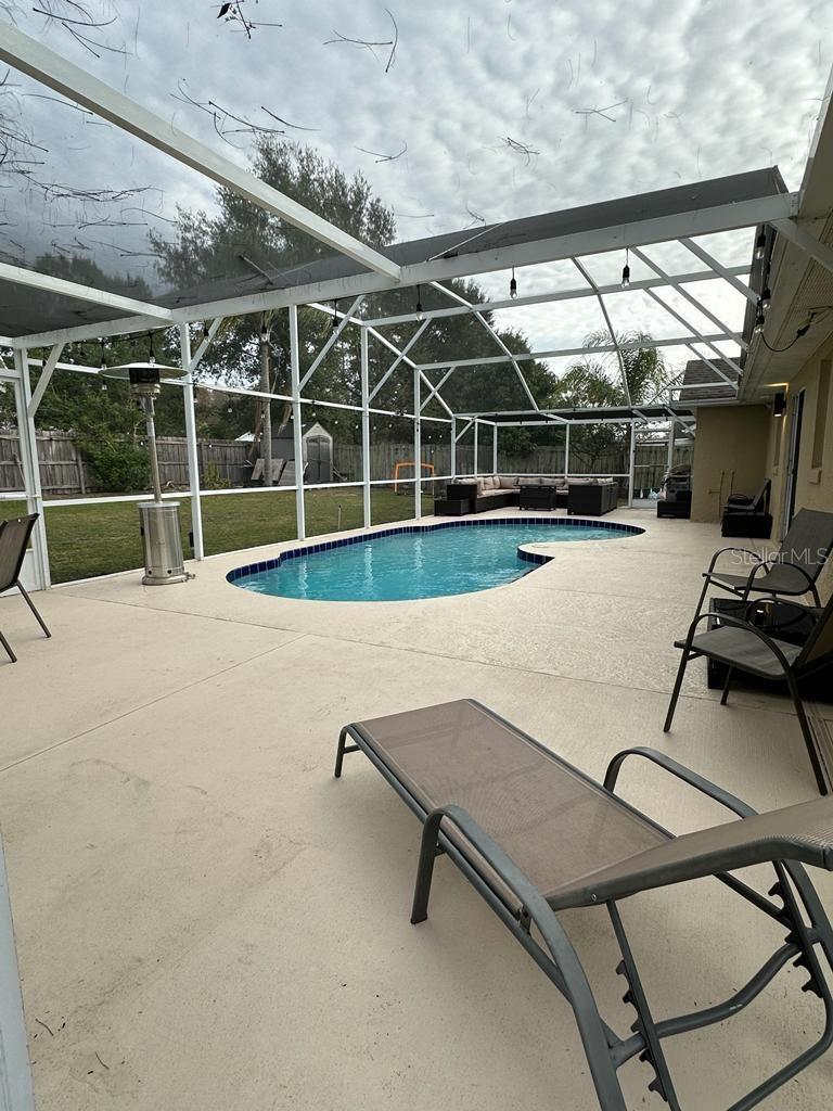 BENTLEY OAKS - Residential Lease
