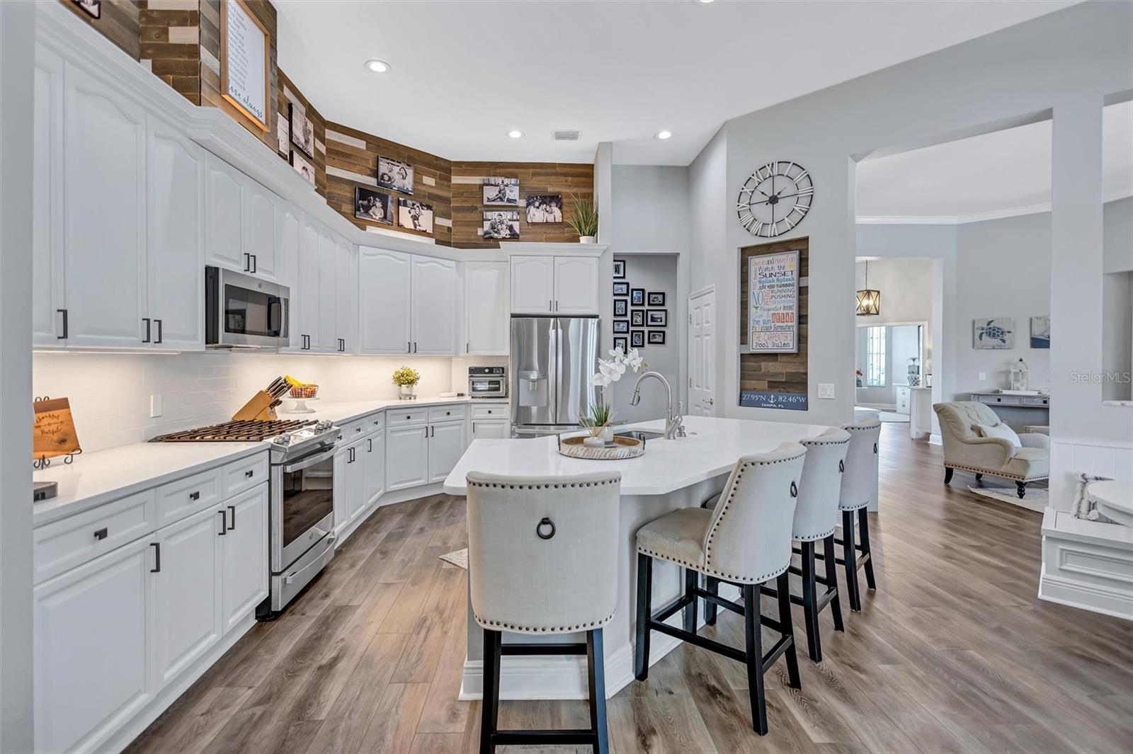 WATERCHASE PH 06 - Residential