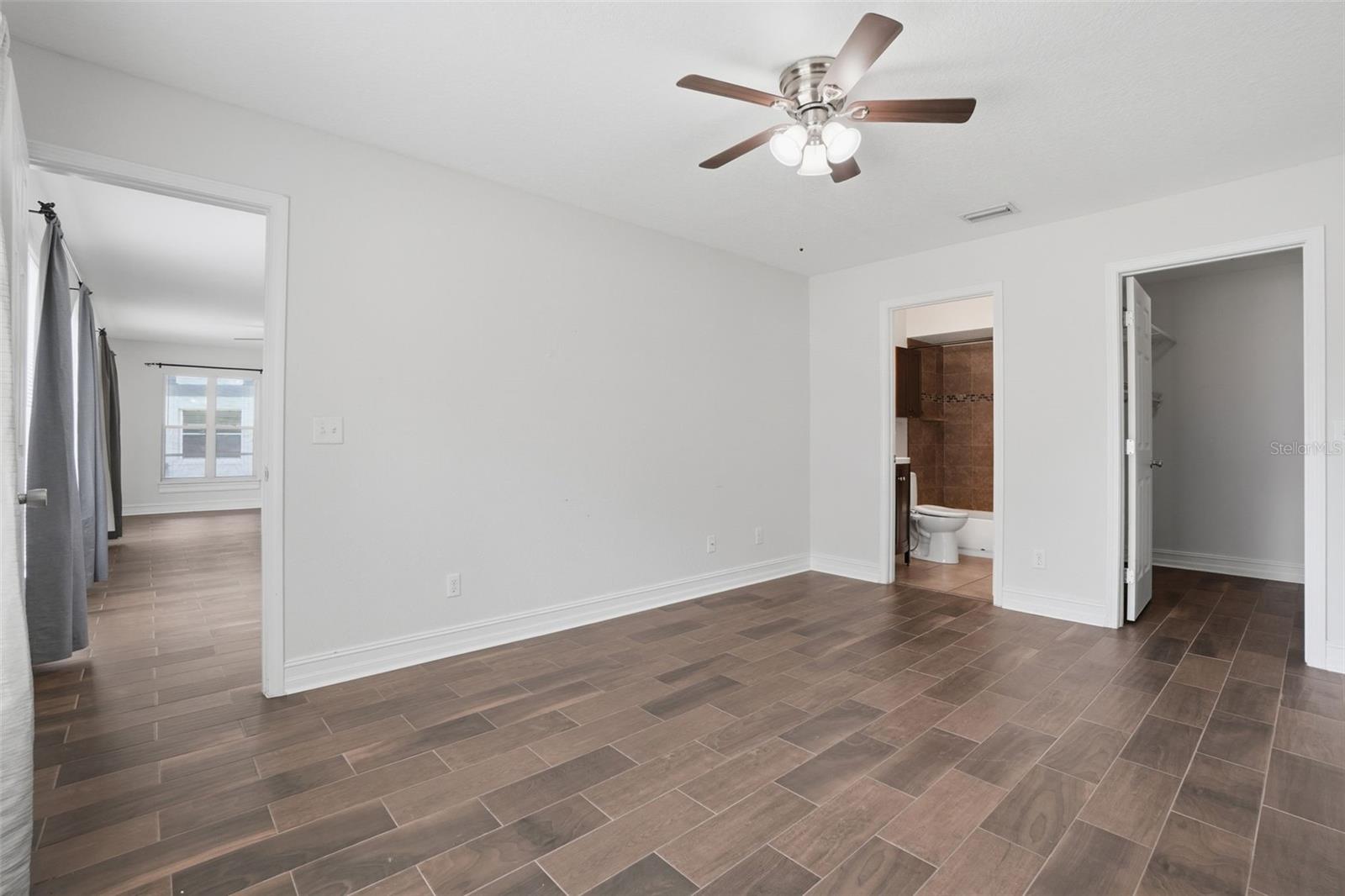 NORTHLAKE VILLAGE CONDO 9 - Residential