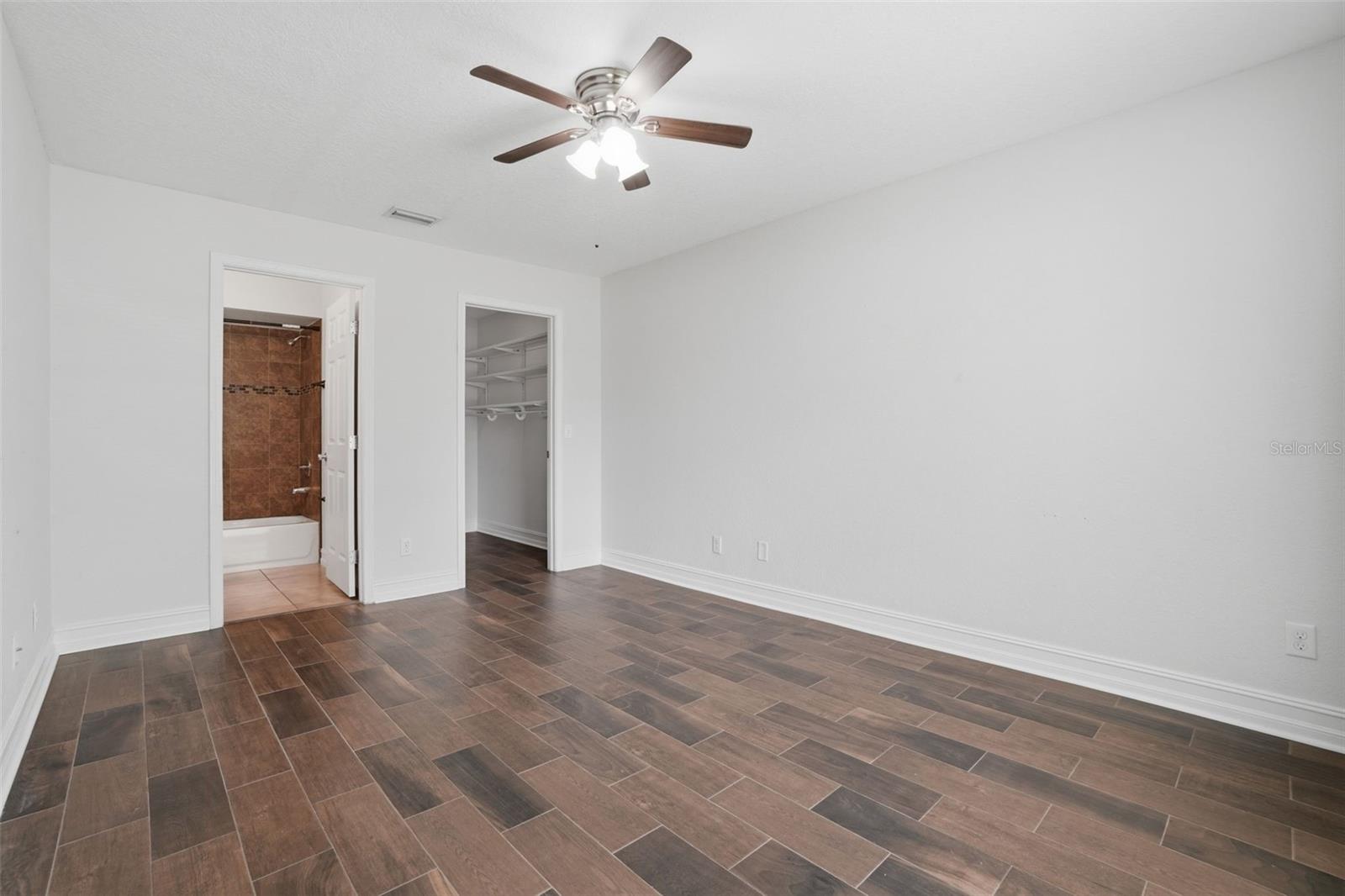 NORTHLAKE VILLAGE CONDO 9 - Residential