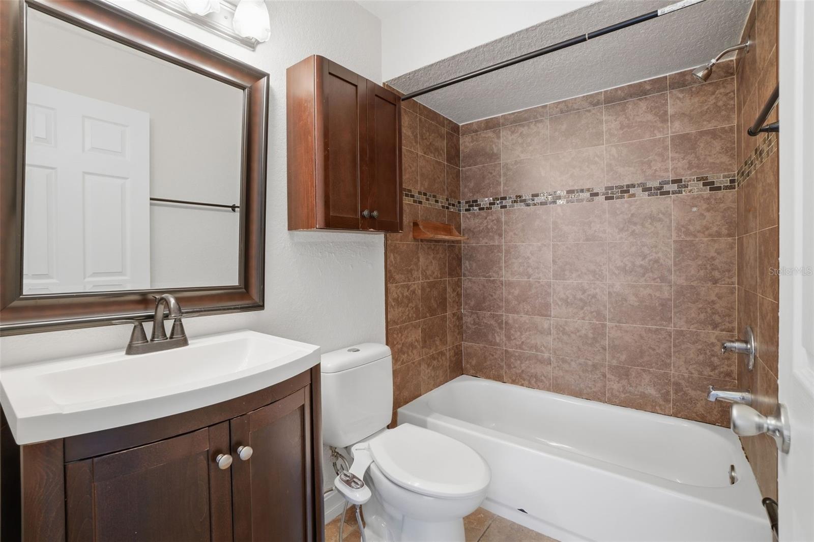 NORTHLAKE VILLAGE CONDO 9 - Residential