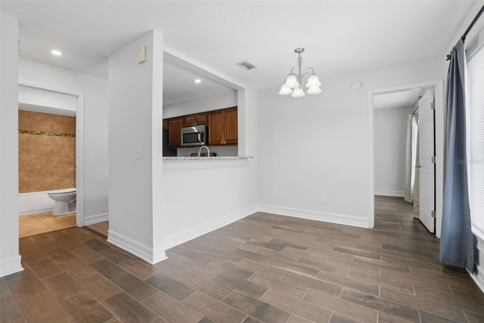 NORTHLAKE VILLAGE CONDO 9 - Residential