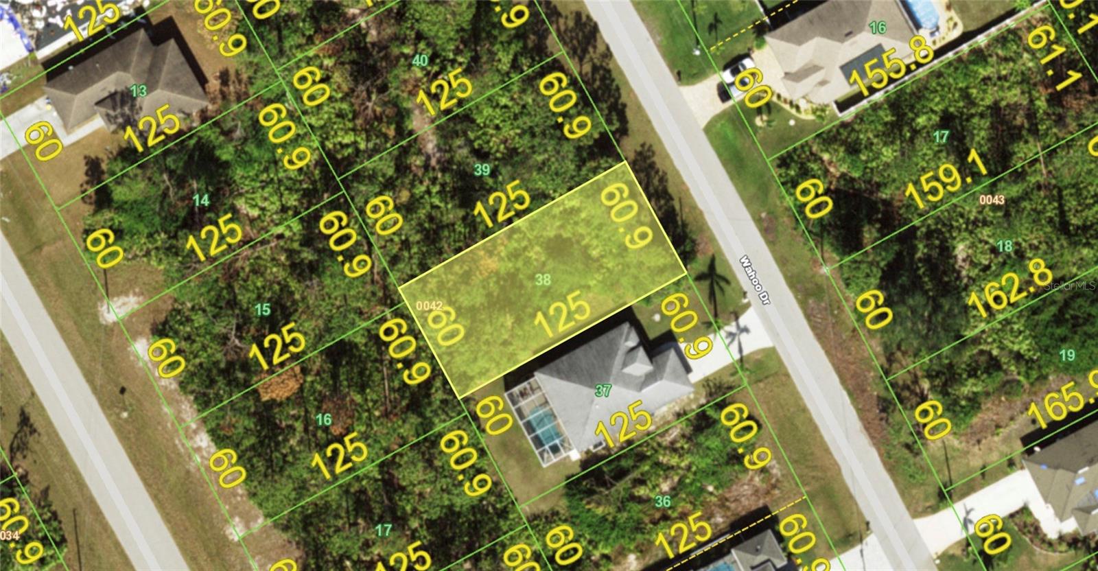 Vacant Lot in Rotonda Lakes!! Growing community, close to beaches and waterways. Conveniently located to schools, restaurants, shopping, parks. Build your home here!!!