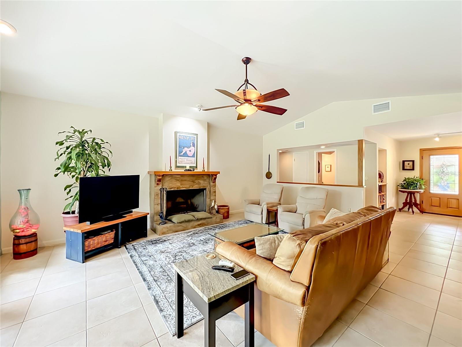 KILLARNEY POINT - Residential
