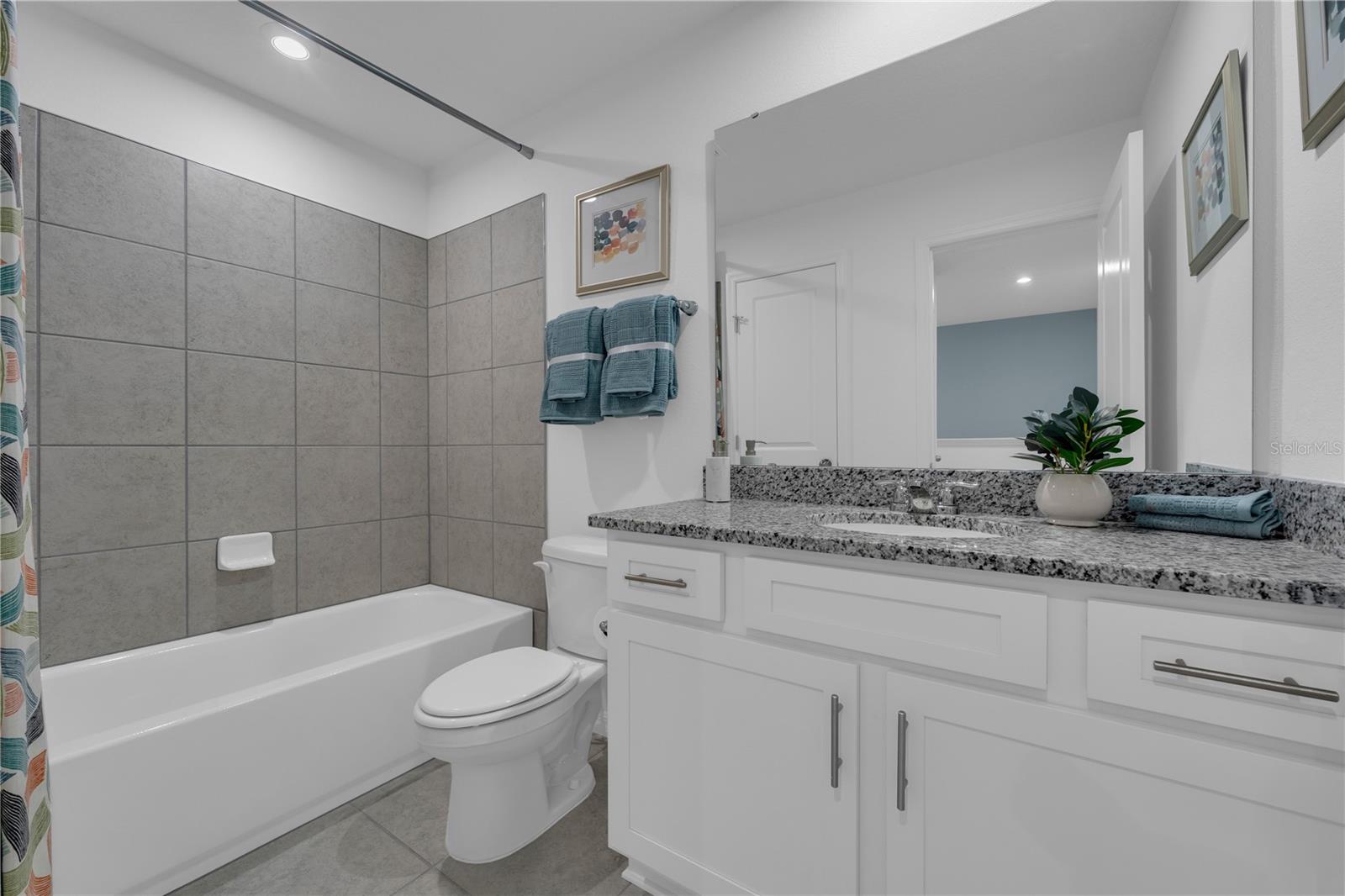 AVALON PARK TAVARES - Residential