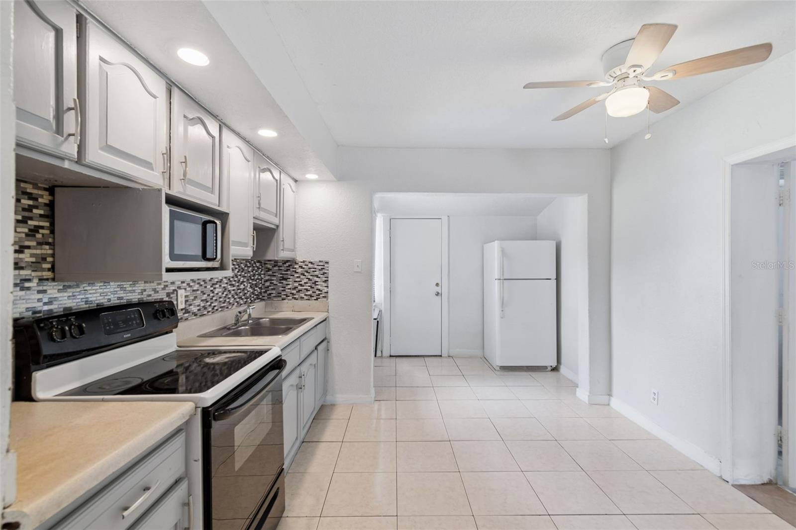 COLLINS PHILIP - Residential
