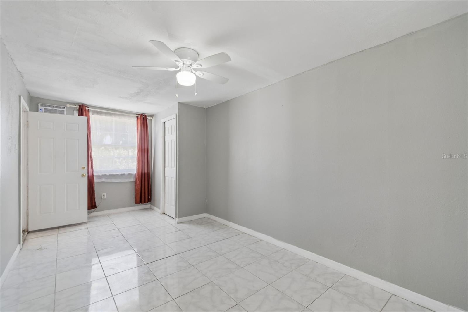 COLLINS PHILIP - Residential