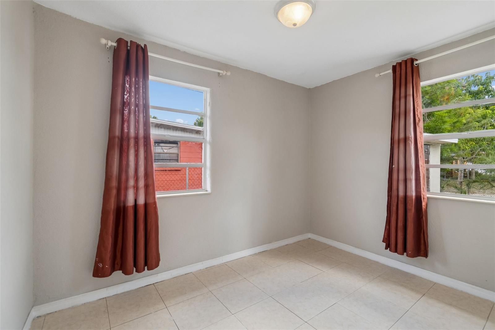 COLLINS PHILIP - Residential