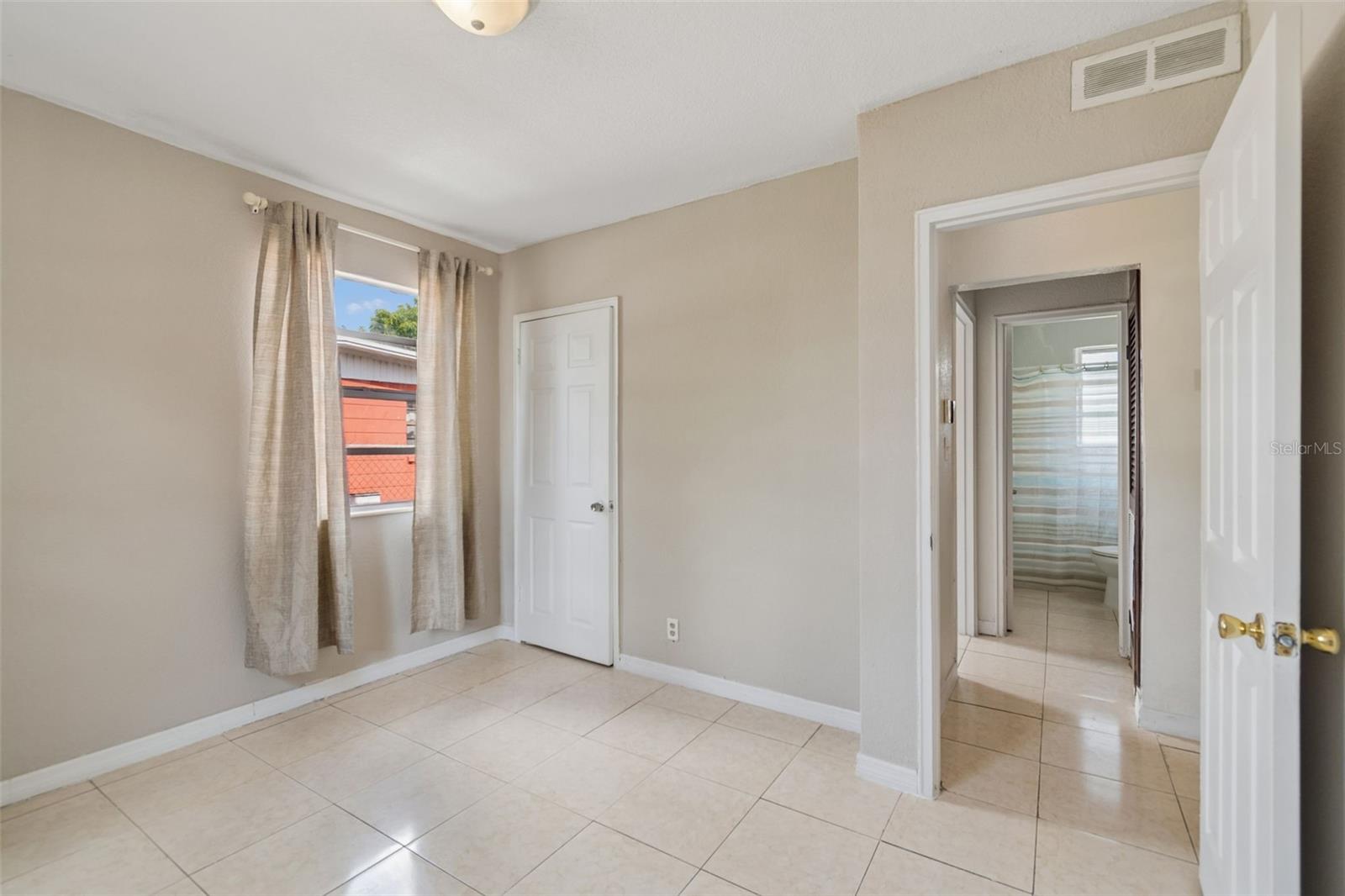 COLLINS PHILIP - Residential