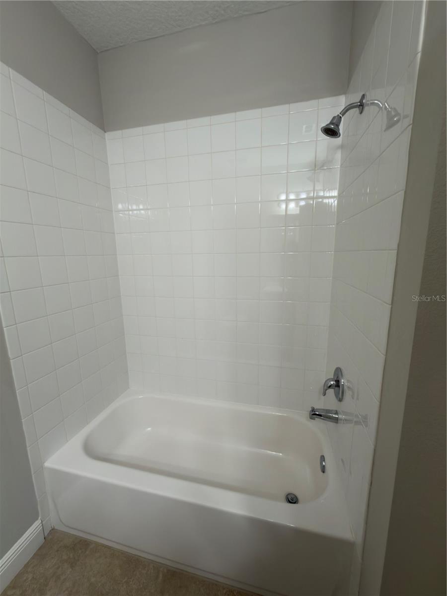 HAMLIN RESERVE - Residential Lease