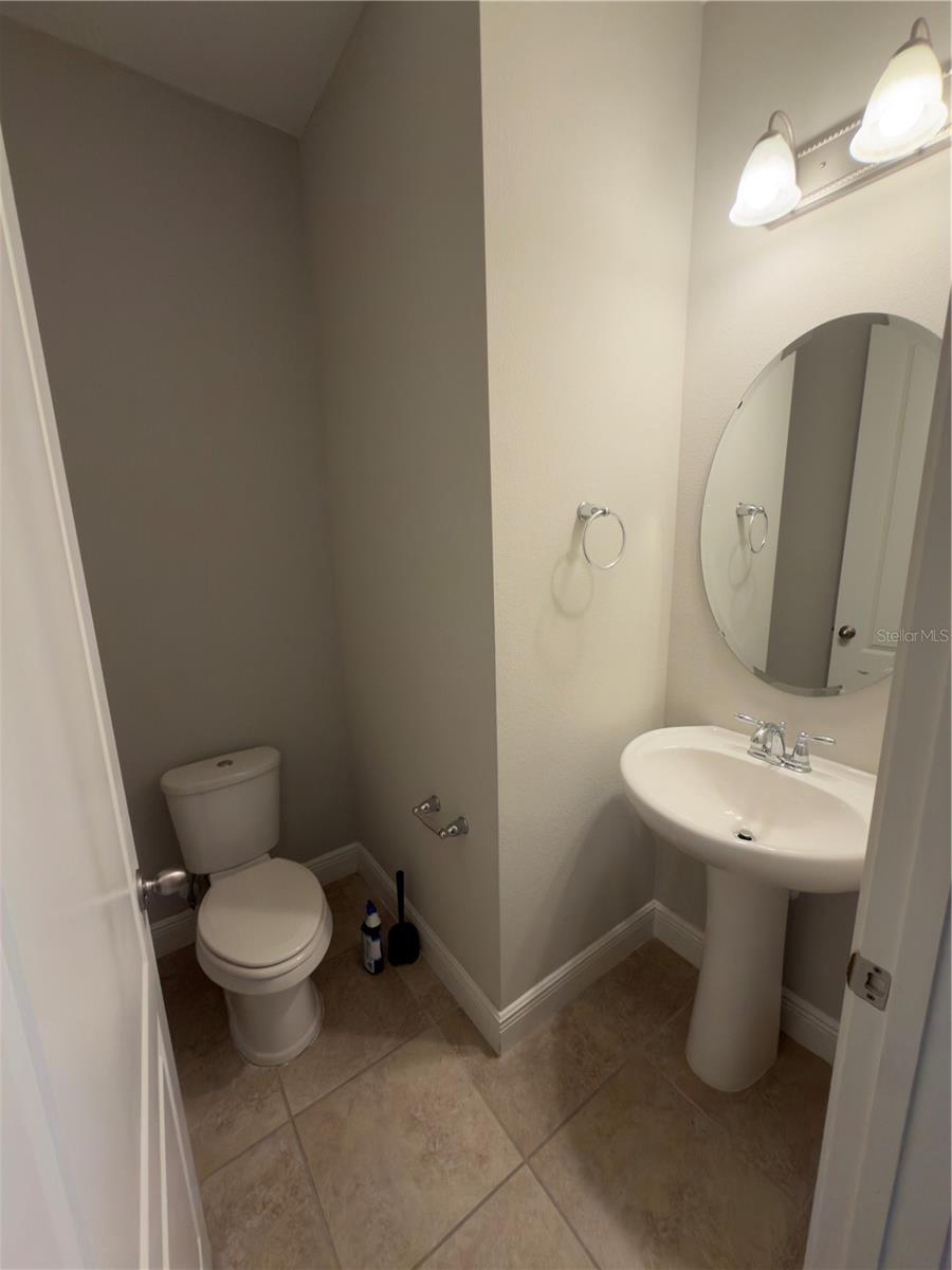 HAMLIN RESERVE - Residential Lease