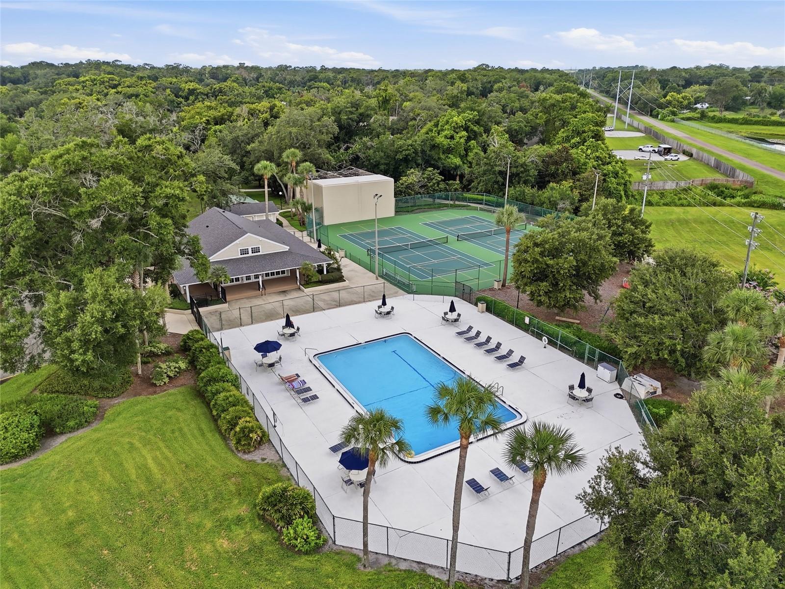 NORTHBRIDGE AT COUNTRY CREEK - Residential