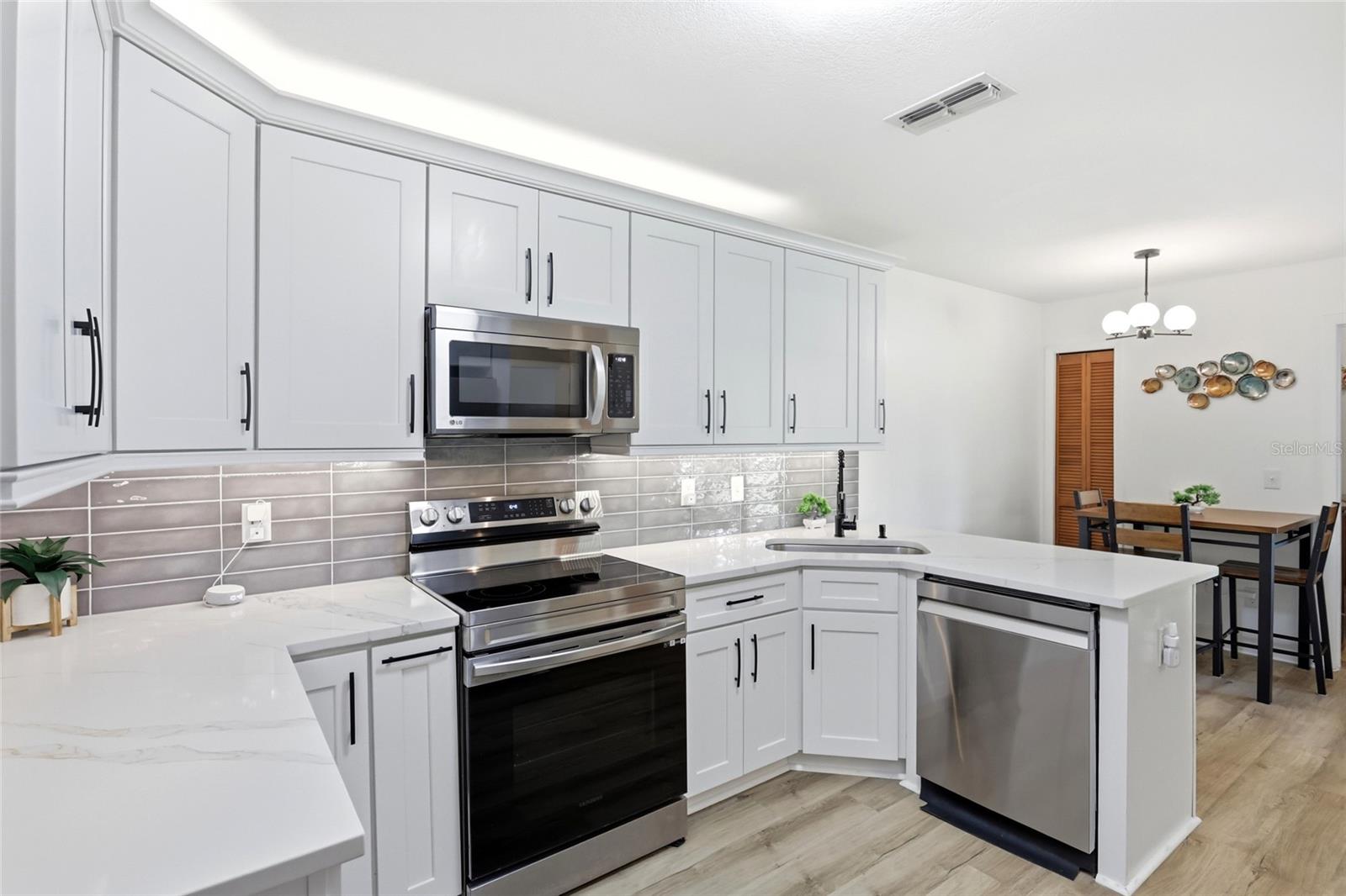 NORTHBRIDGE AT COUNTRY CREEK - Residential