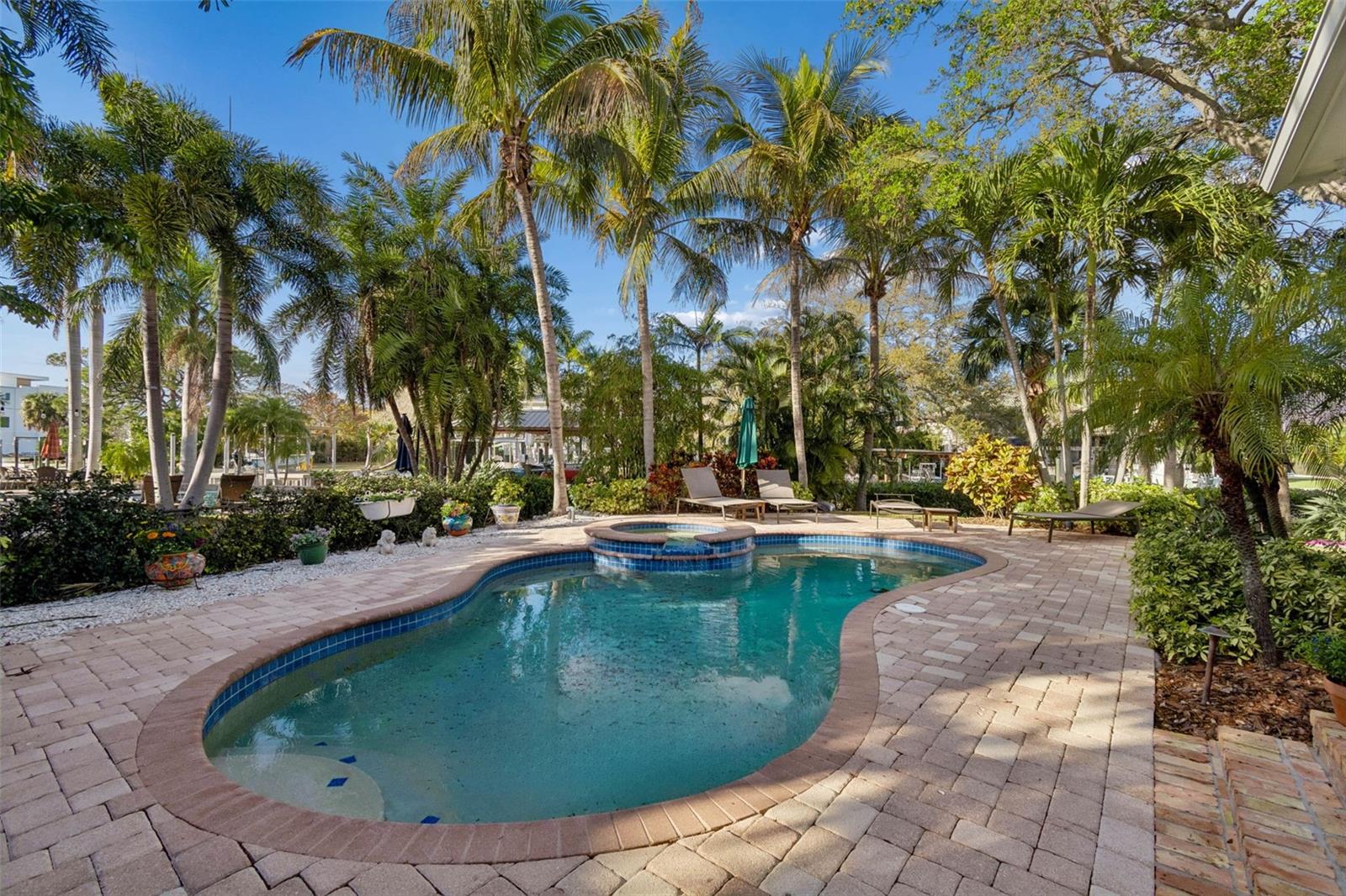 BEL MAR SHORES - Residential