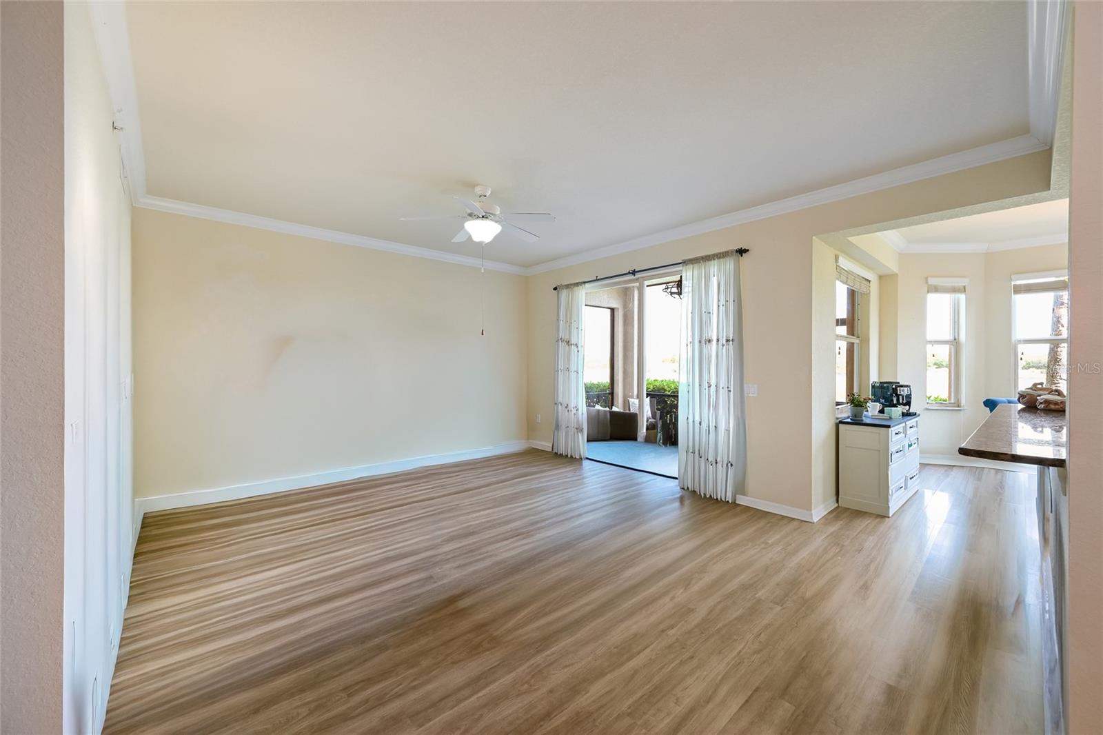 RIVER STRAND - Residential
