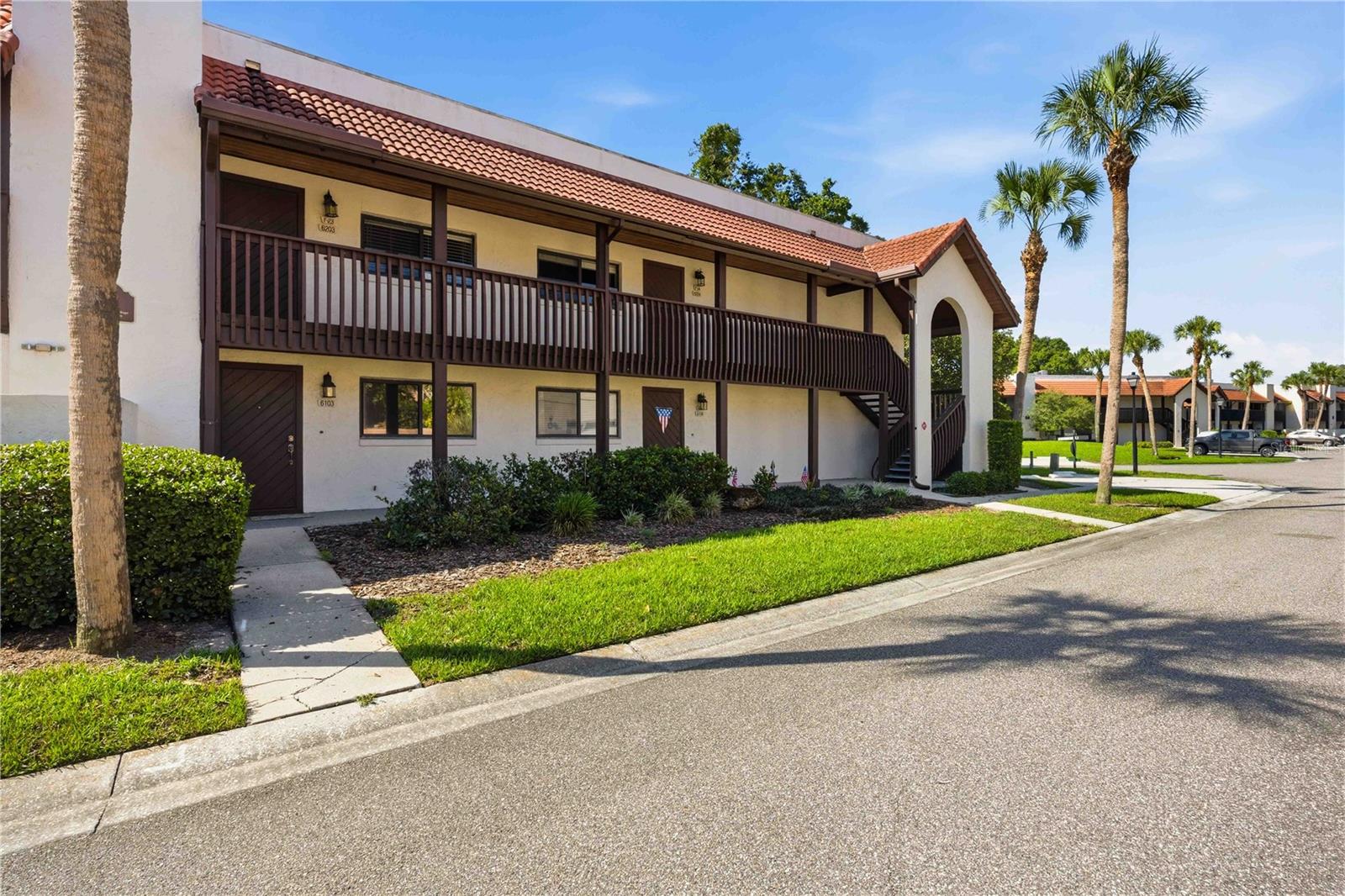 COUNTRY CLUB VILLAGE CONDO - Residential