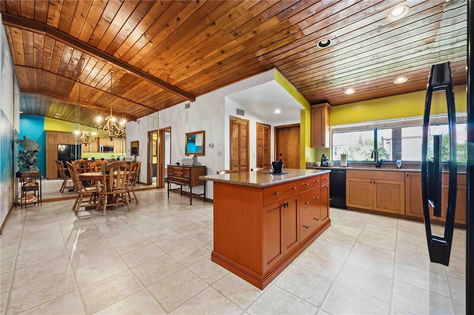 COUNTRY CLUB VILLAGE CONDO - Residential