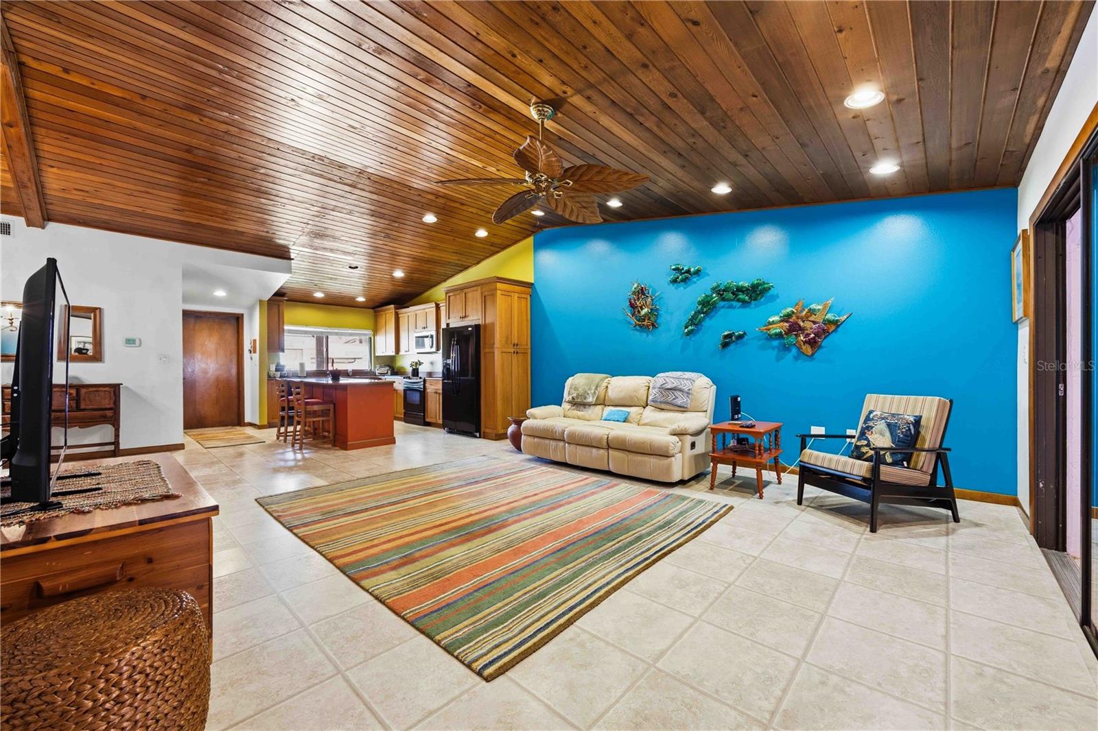 COUNTRY CLUB VILLAGE CONDO - Residential