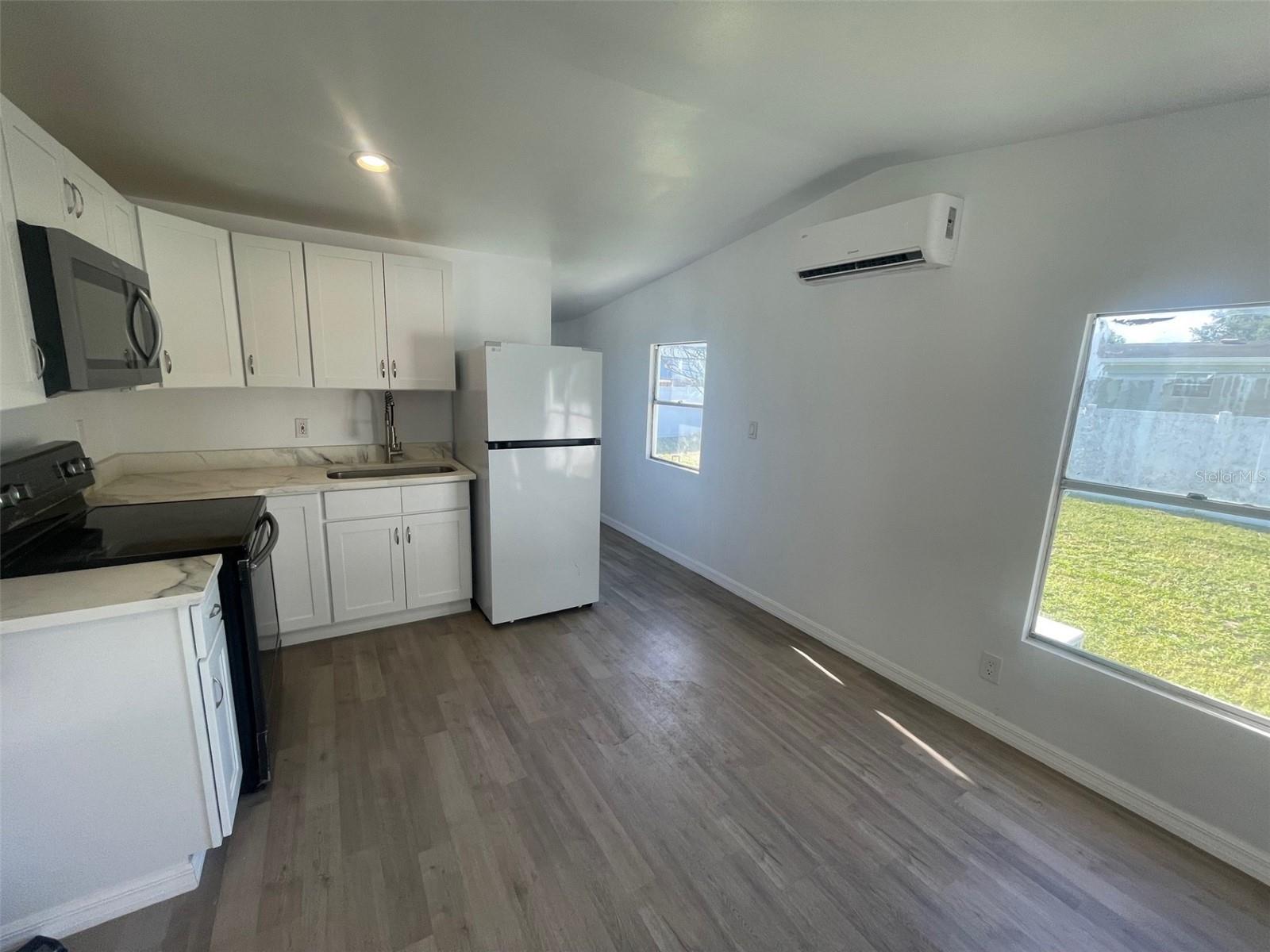 CHARLIN PARK SIXTH ADD - Residential