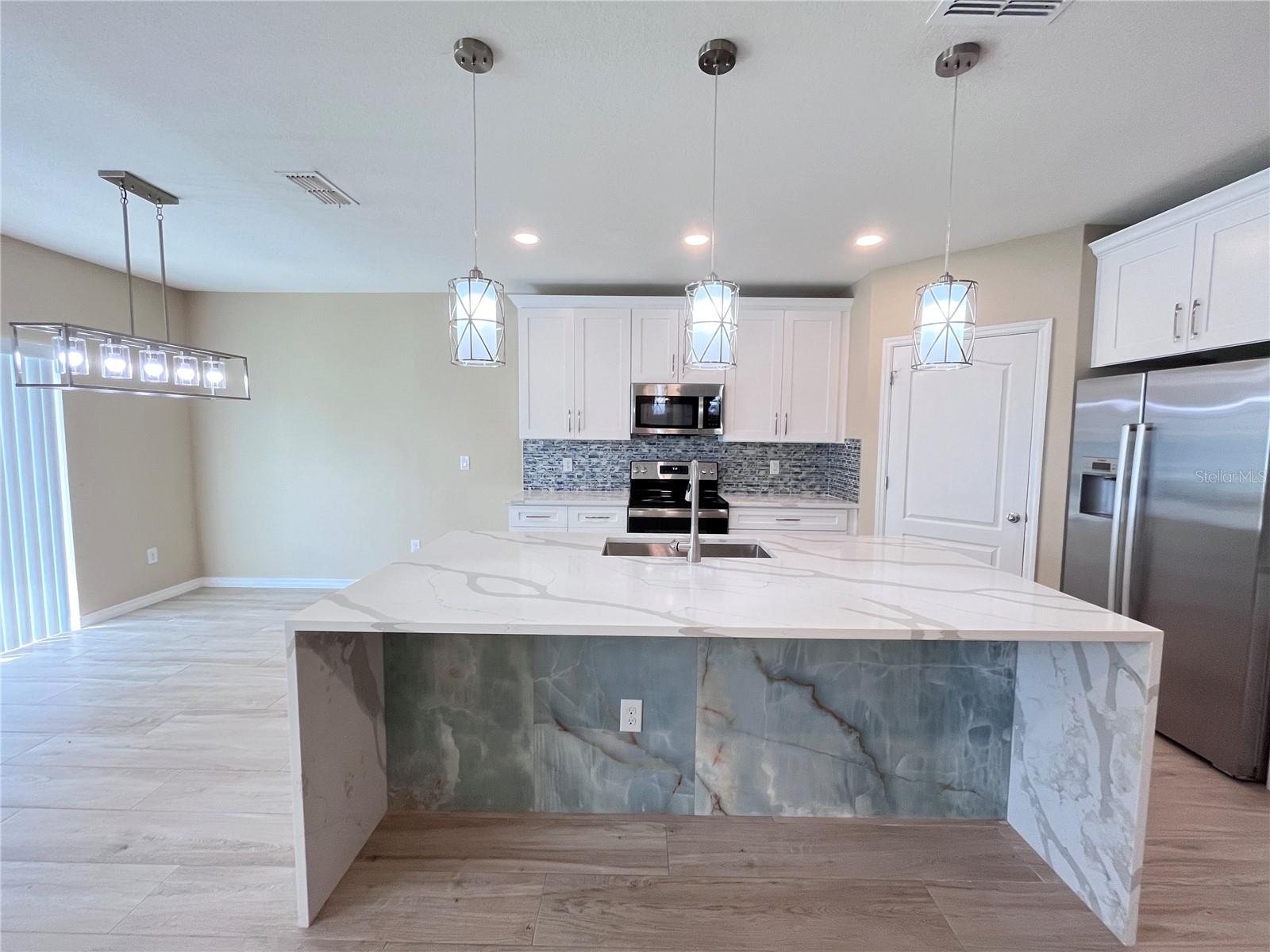 SAWGRASS BAY PH 2A - Residential Lease
