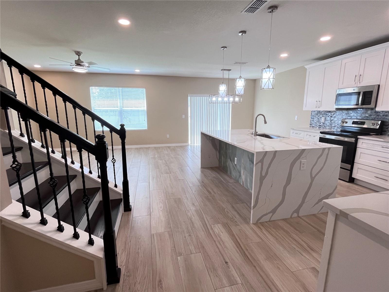 SAWGRASS BAY PH 2A - Residential Lease