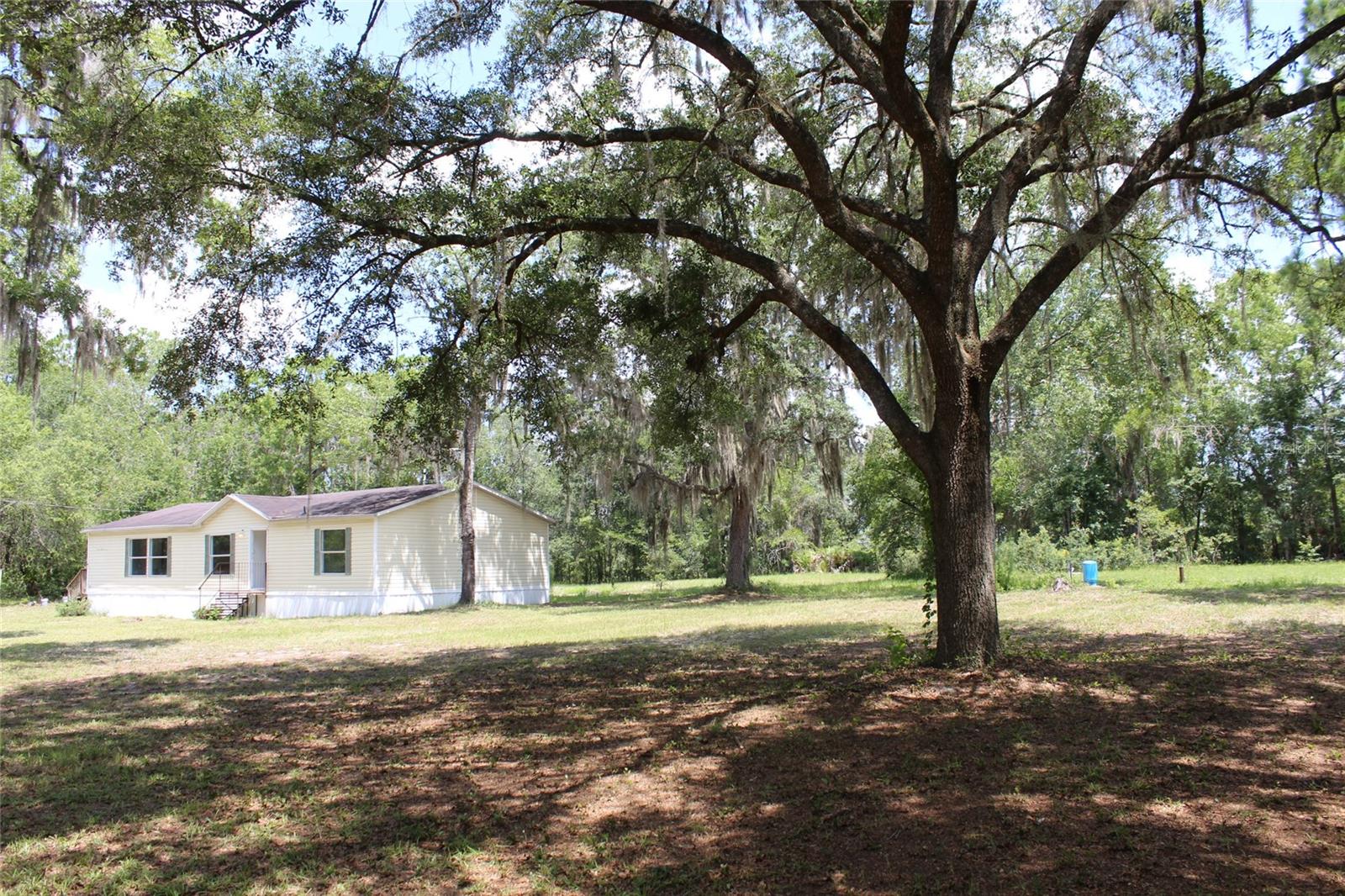 INTERLACHEN LAKES ESTATES - Residential