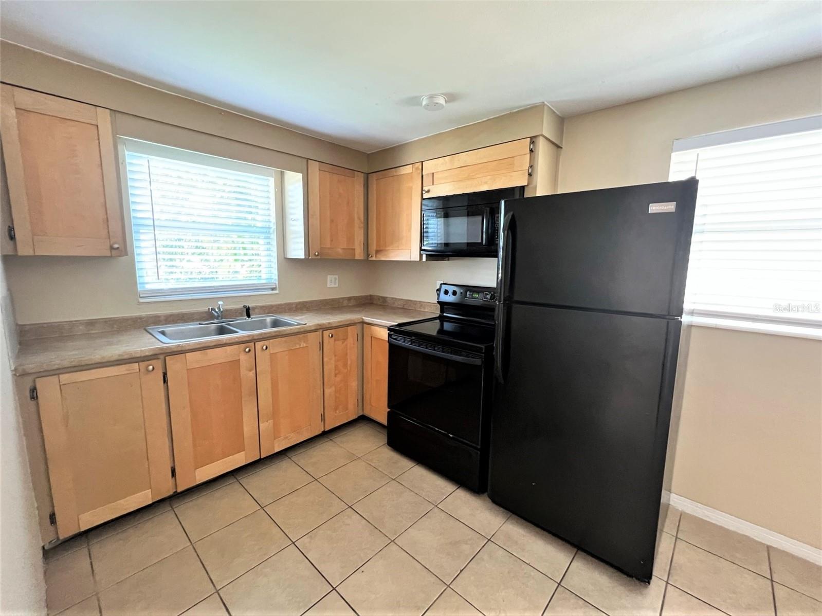 CAPRI ISLE SUB - Residential Lease