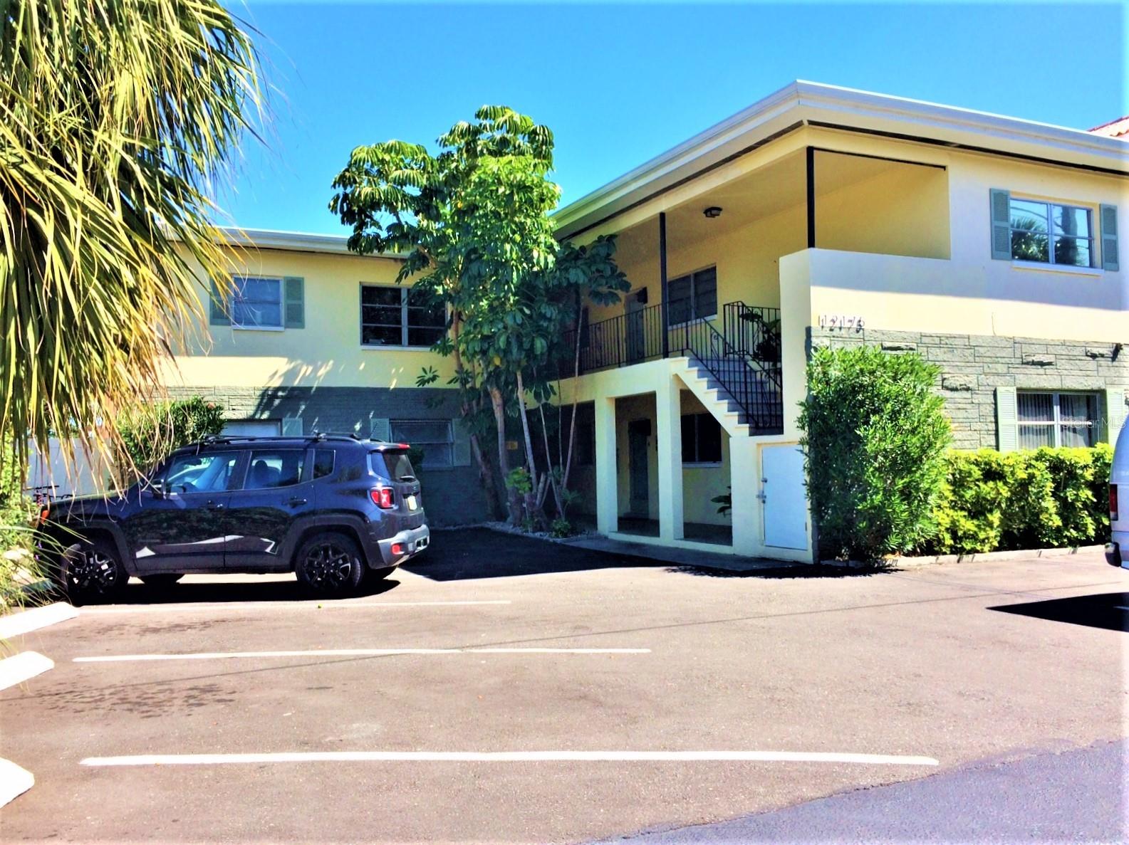 CAPRI ISLE SUB - Residential Lease