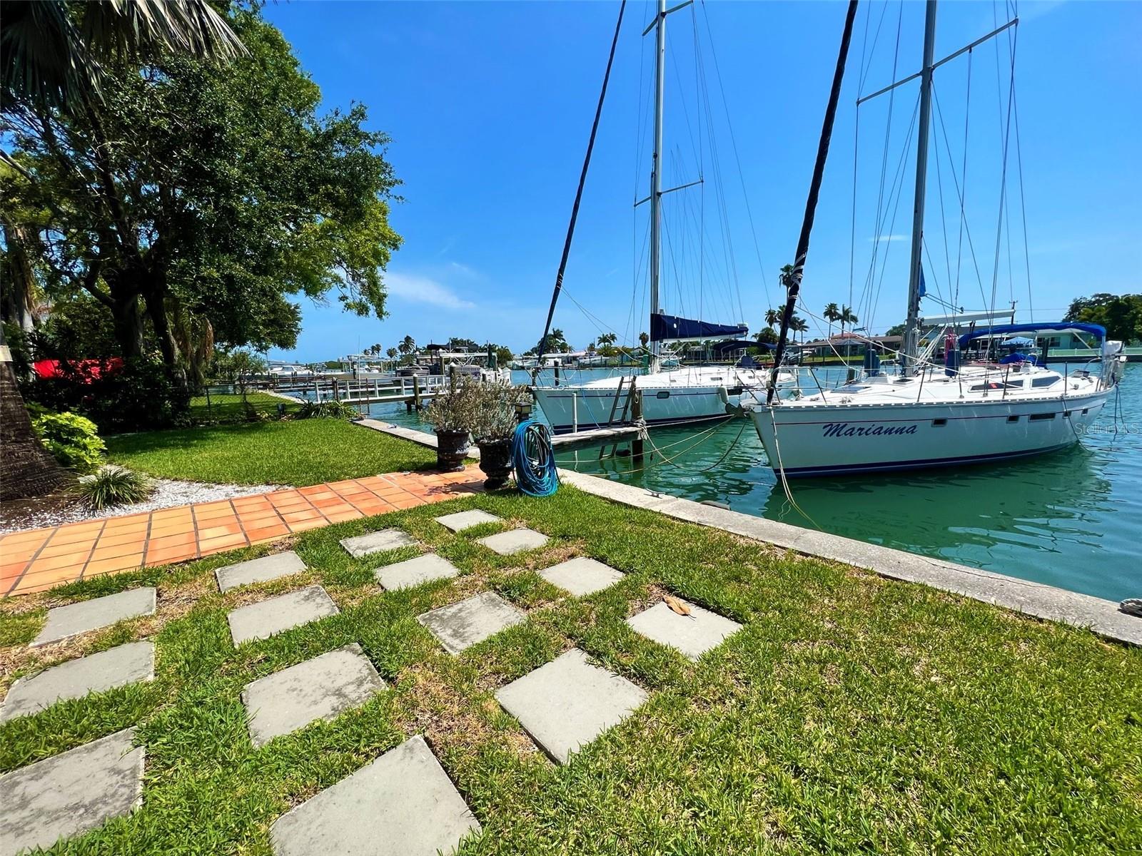 CAPRI ISLE SUB - Residential Lease
