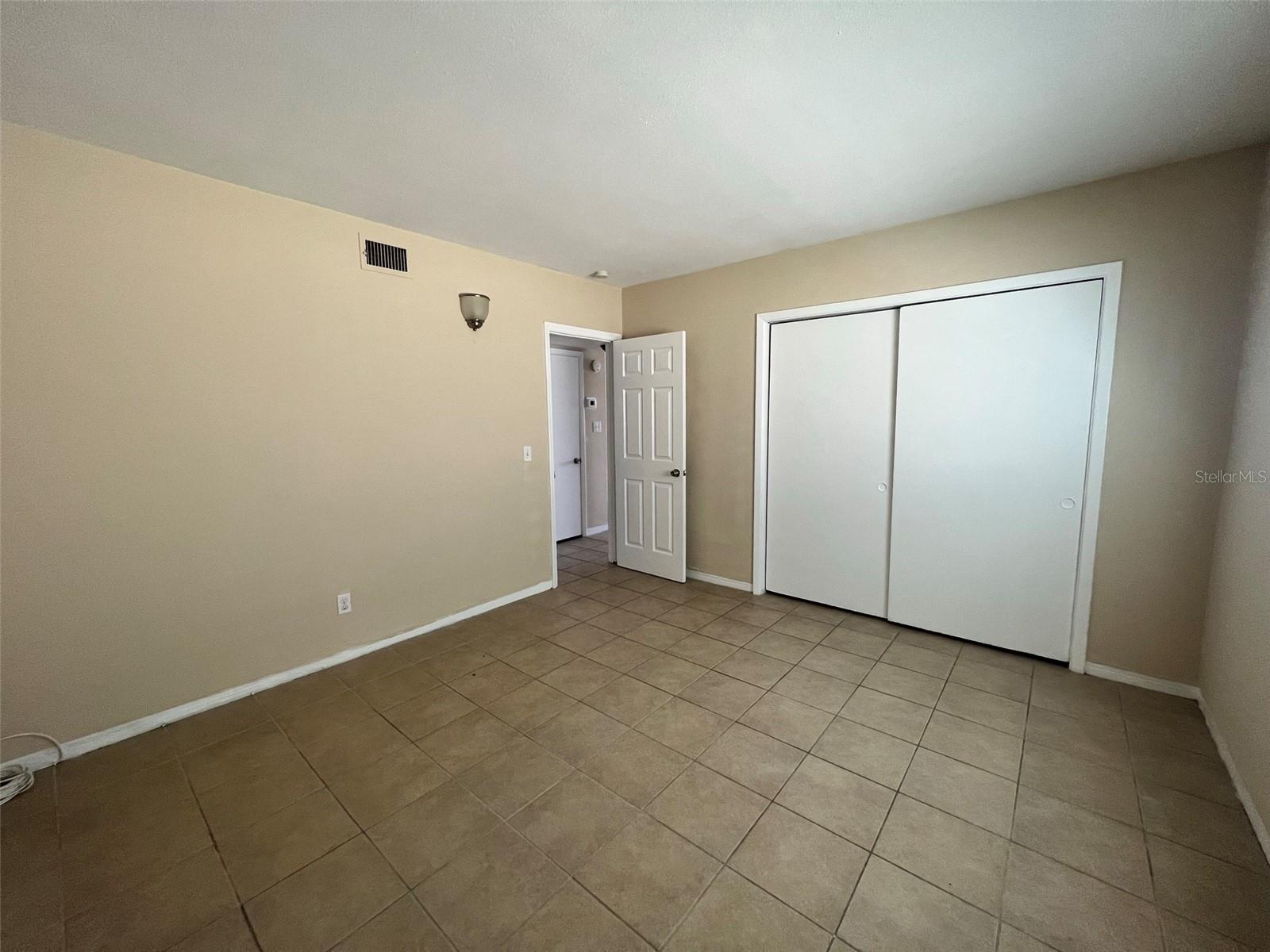 CAPRI ISLE SUB - Residential Lease