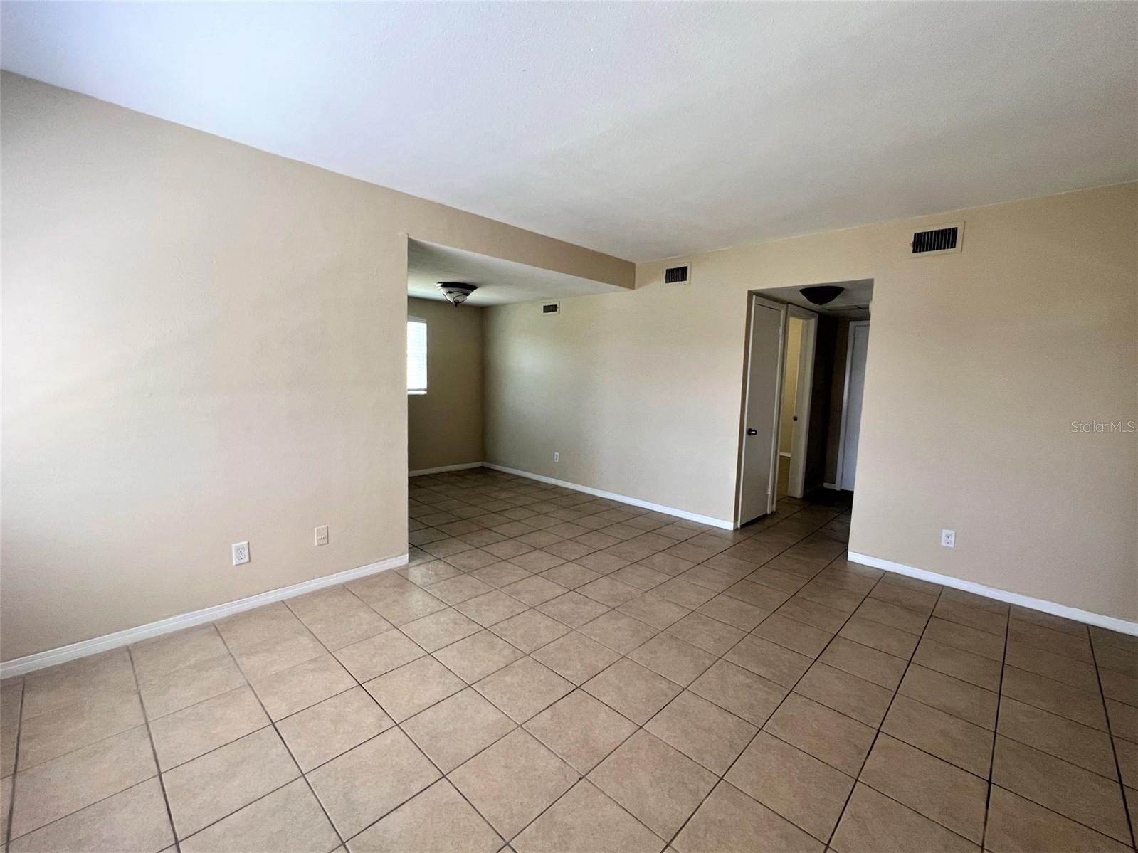 CAPRI ISLE SUB - Residential Lease