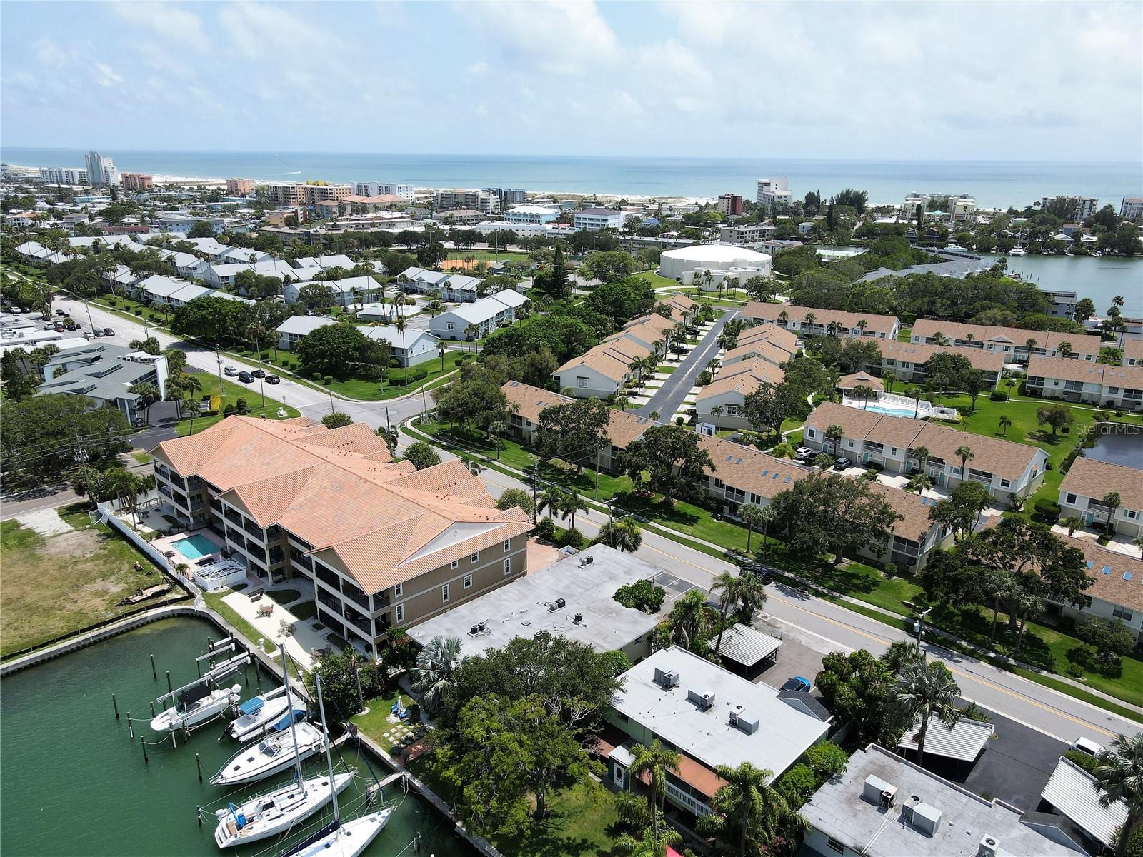 CAPRI ISLE SUB - Residential Lease