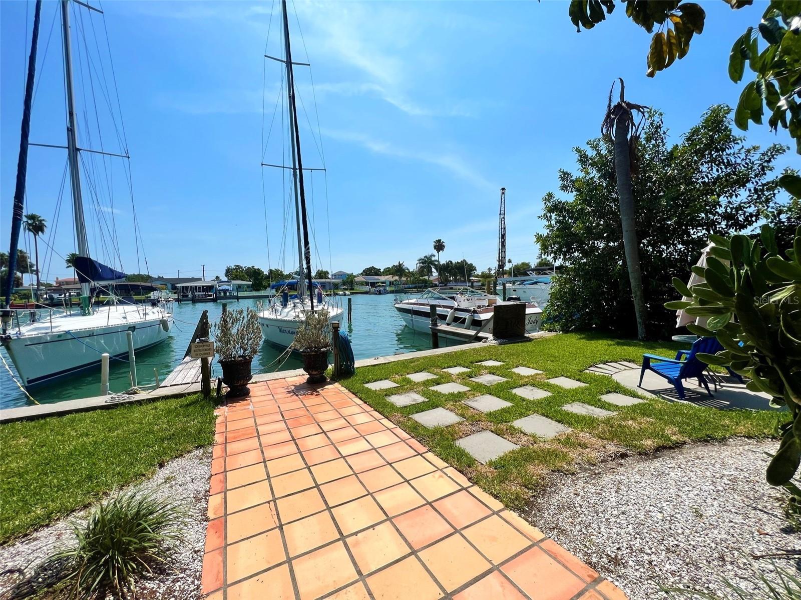 CAPRI ISLE SUB - Residential Lease