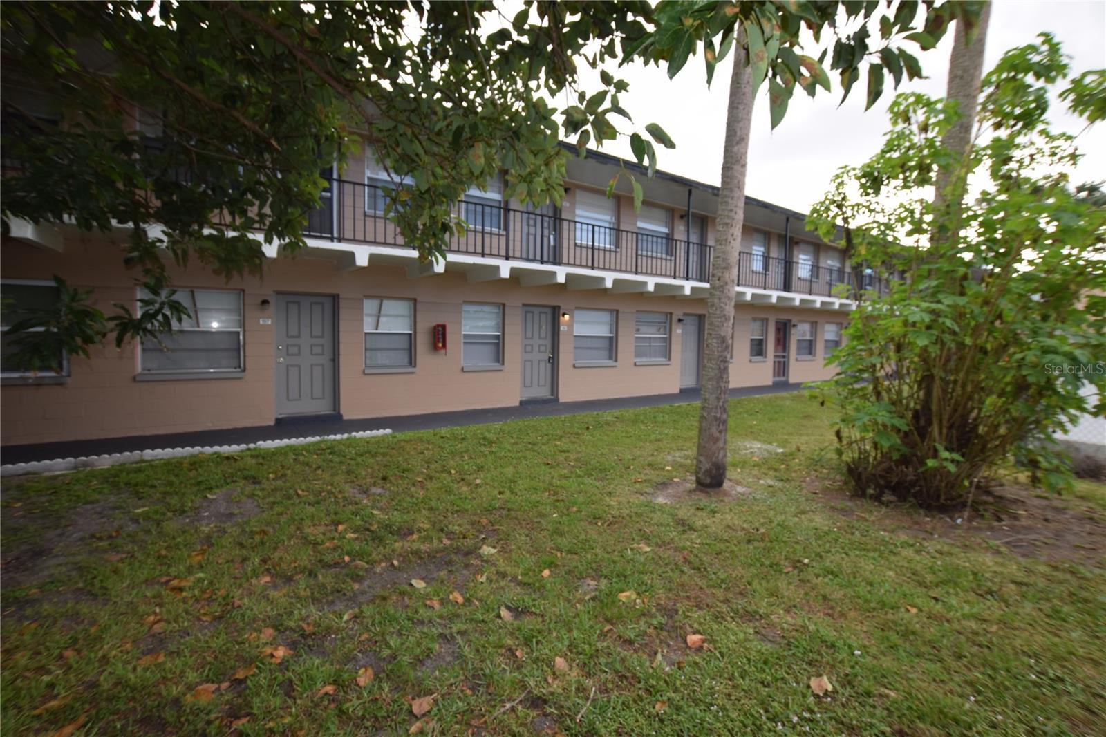 ALLEN APTS - Residential