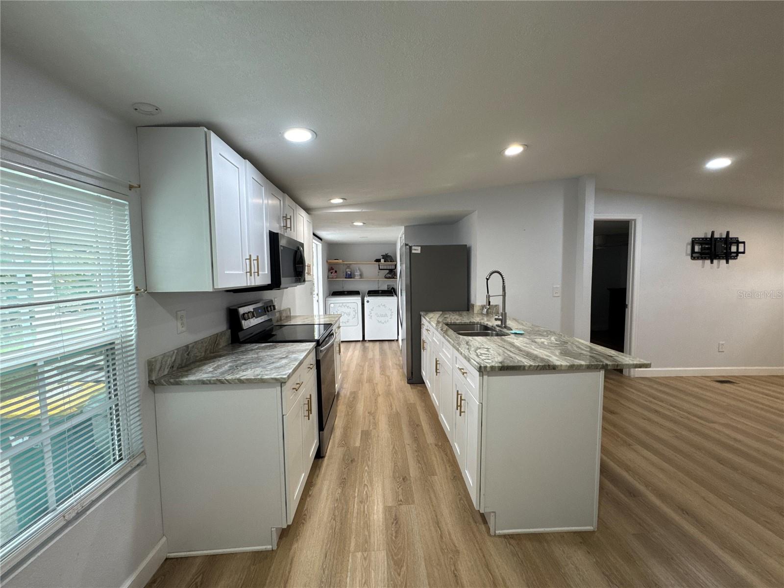SUN LAKE ESTATES - Residential