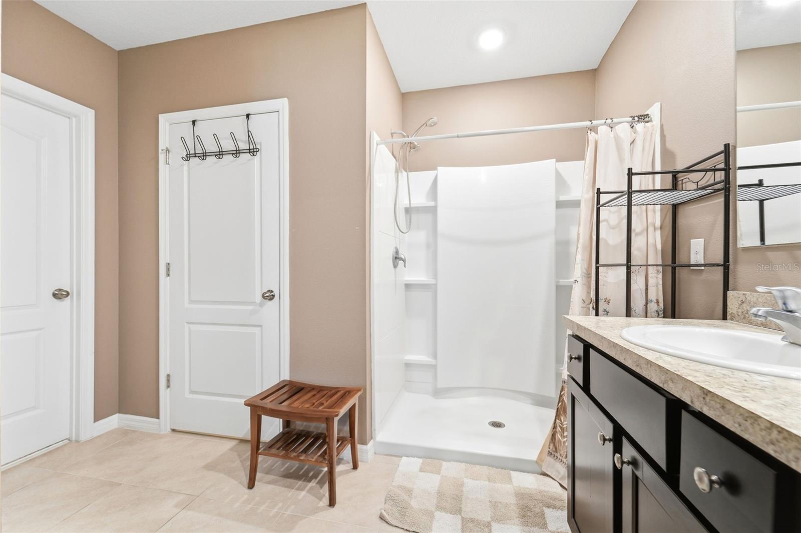 WOODBRIDGE LKS/EDGEWATER - Residential