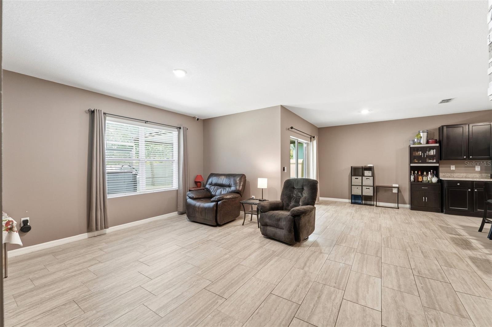 WOODBRIDGE LKS/EDGEWATER - Residential