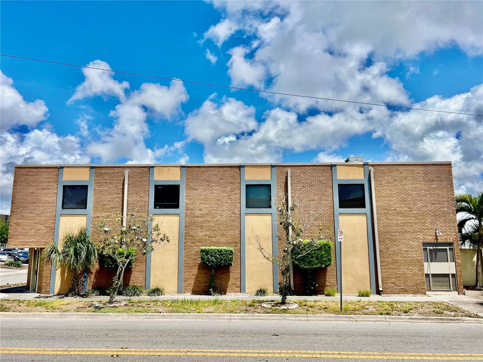 HIBISCUS GARDENS - Commercial Sale