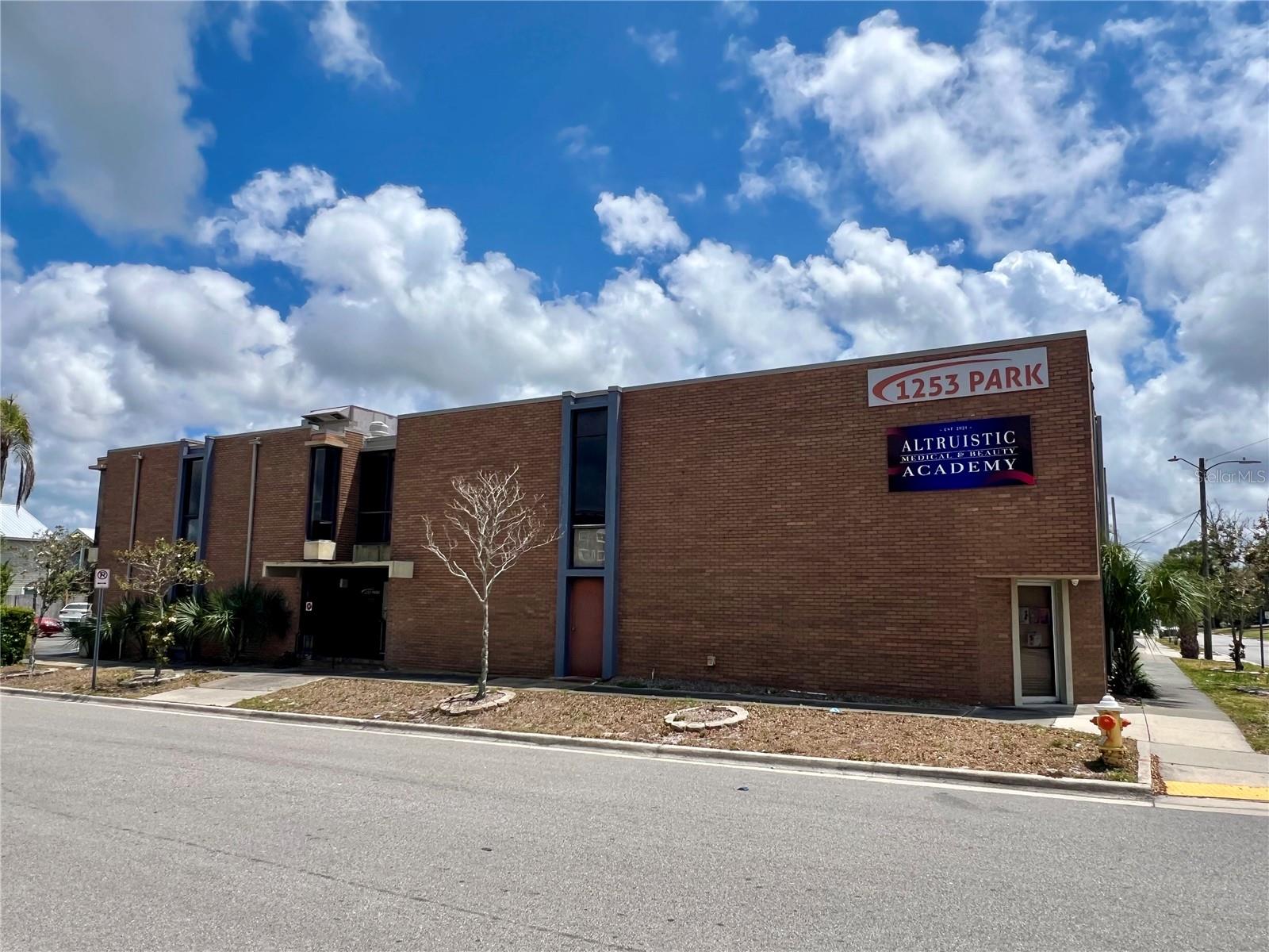 HIBISCUS GARDENS - Commercial Sale