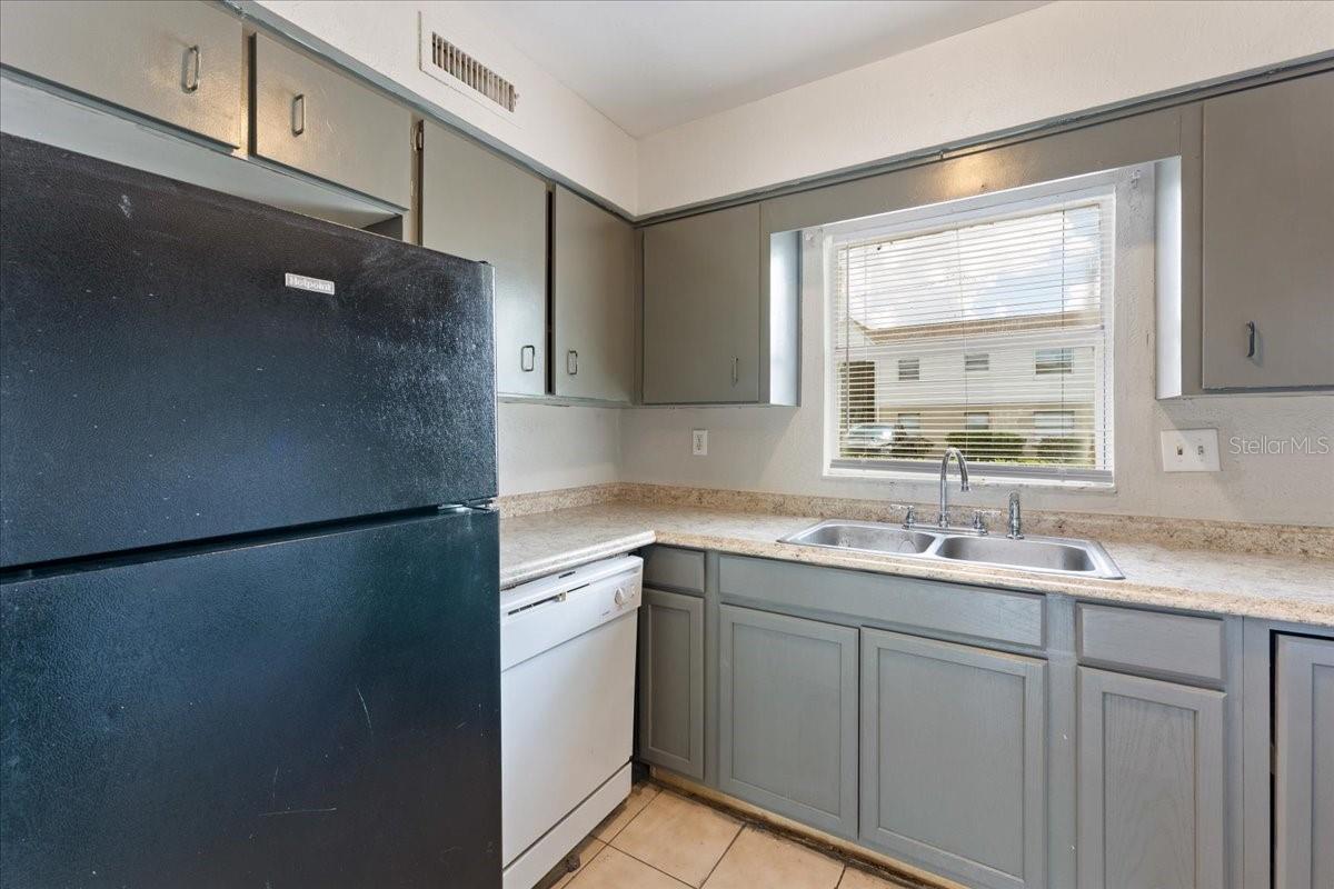 MANHATTAN PALMS CONDO - Residential