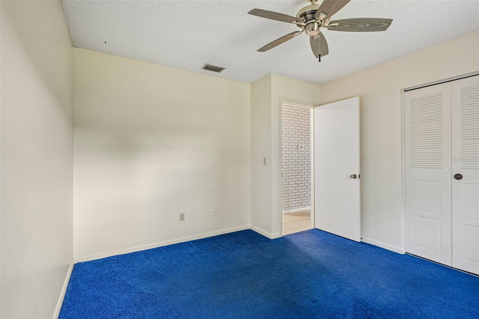 BLOOMINGDALE SEC A UNIT 1V - Residential