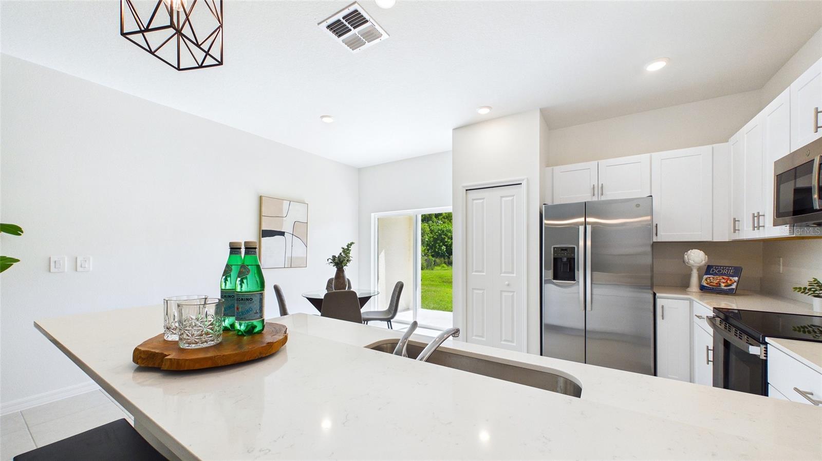 SOUTH SHORE POINTE - Residential