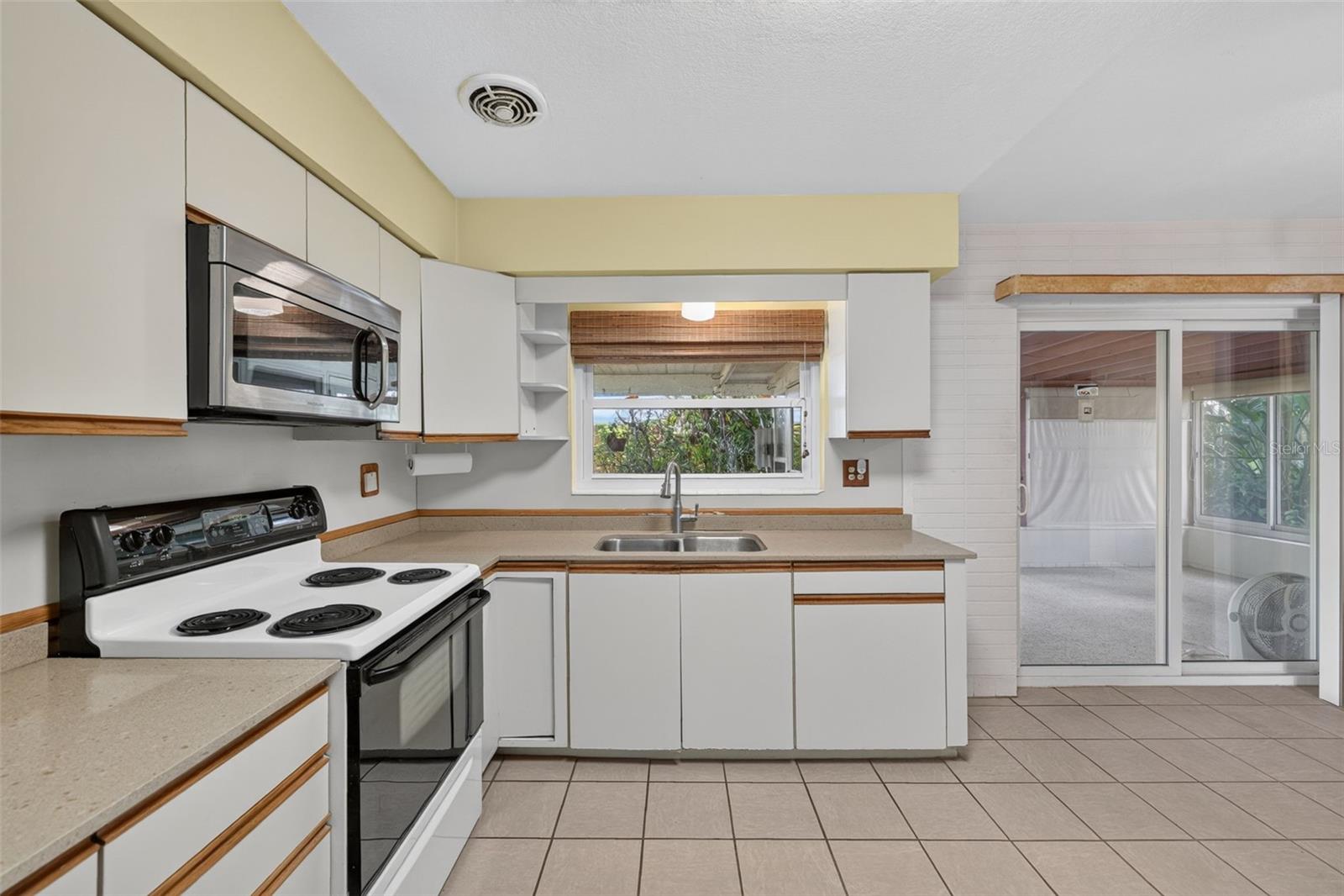 COURTS TOUCHETTE ADD - Residential