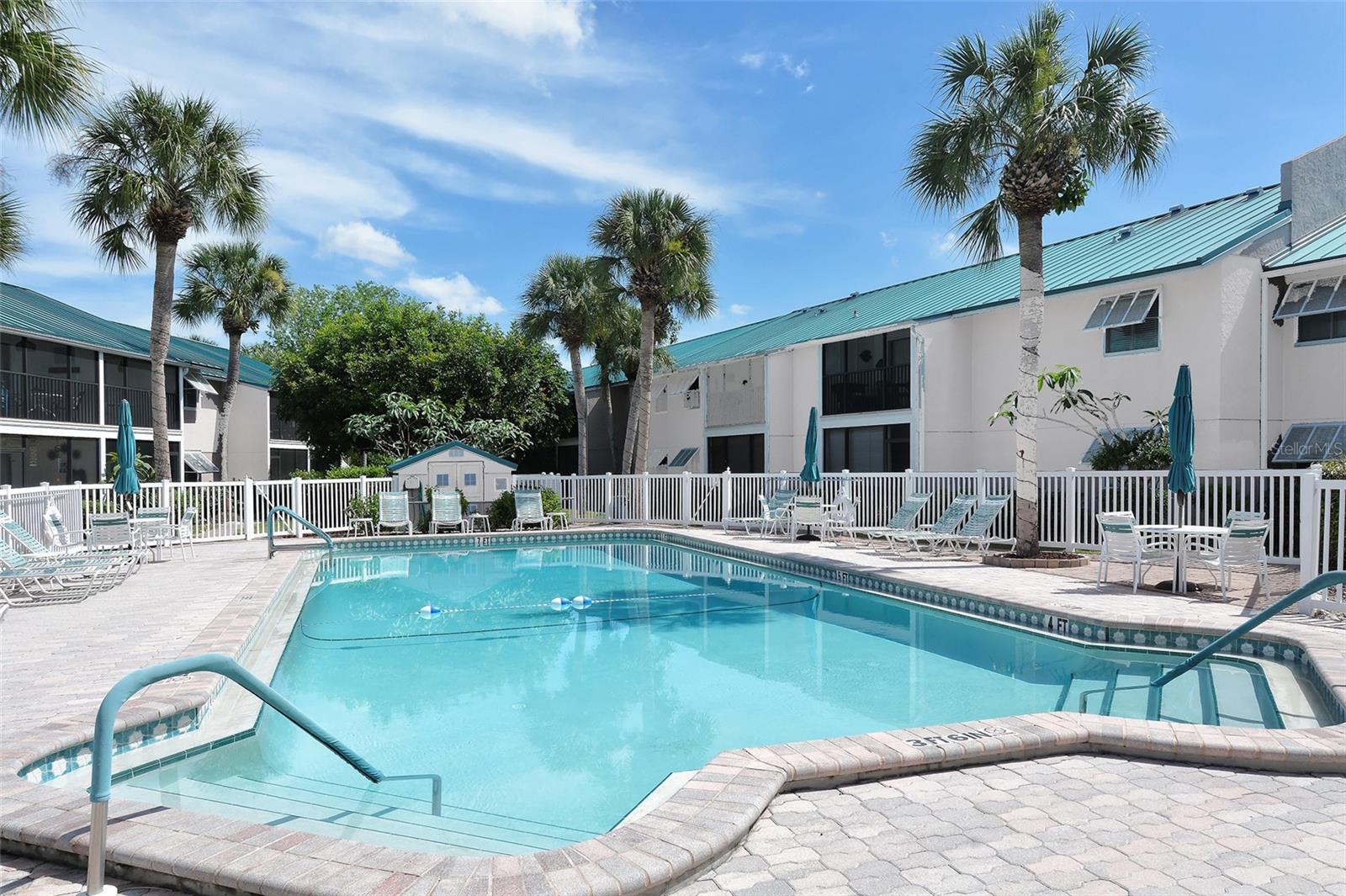 WHITE SANDS VILLAGE - Residential