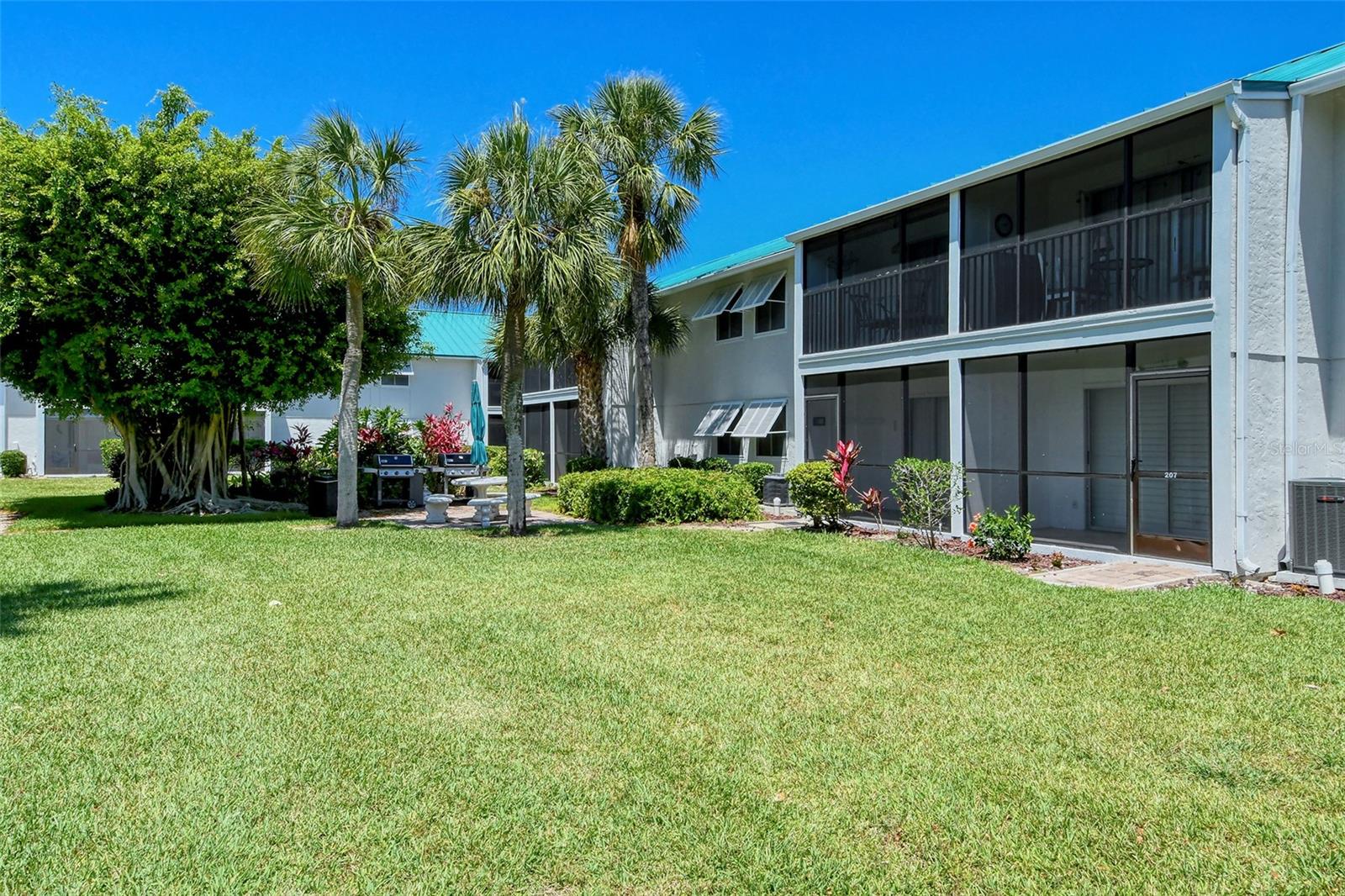 WHITE SANDS VILLAGE - Residential