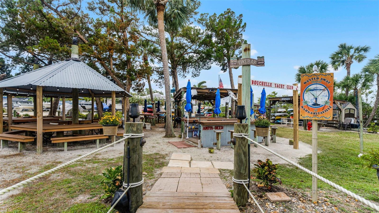BOUCHELLE ISLAND CONDO - Residential