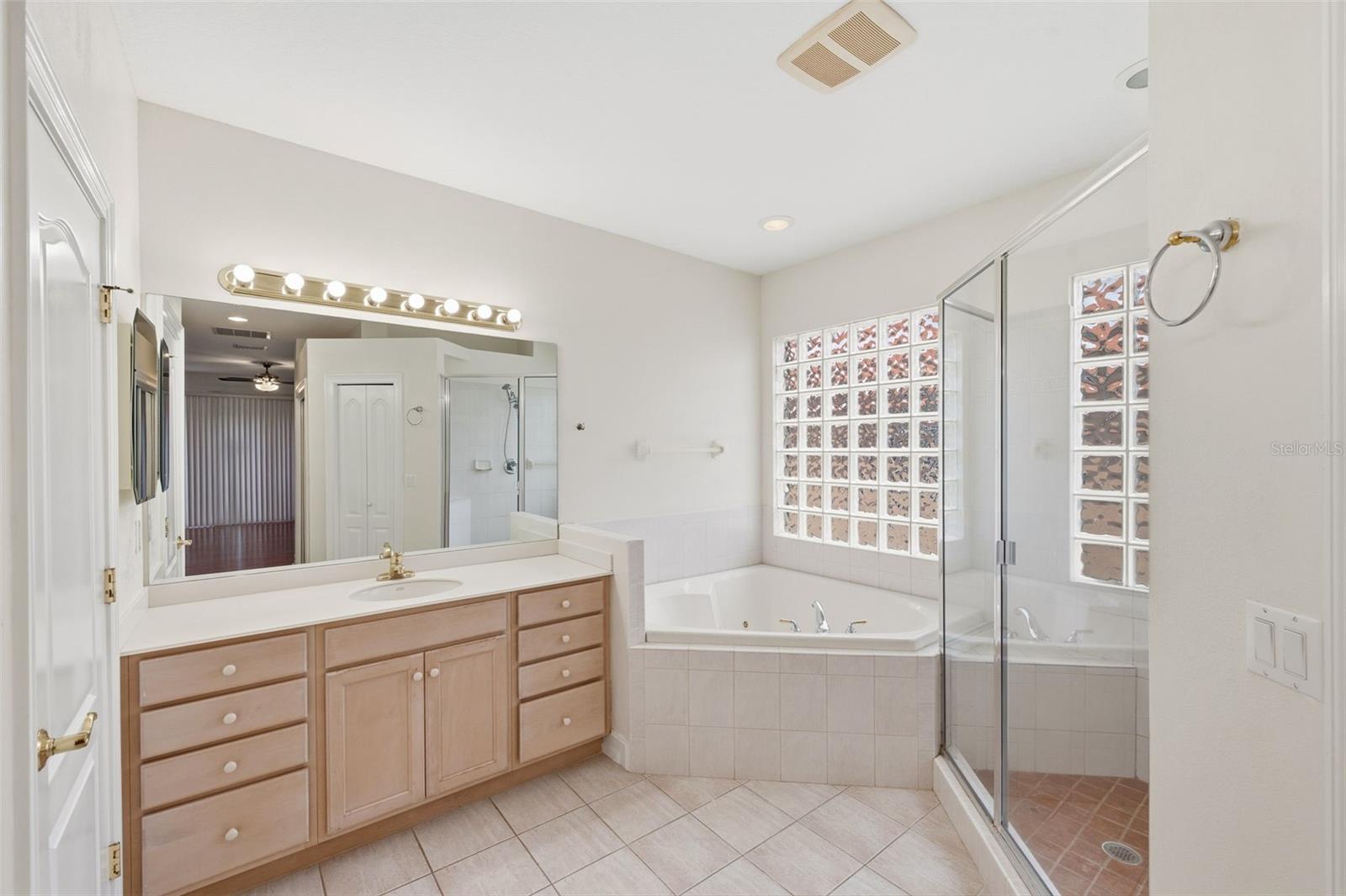 BAYOU CLUB ESTATES T - Residential