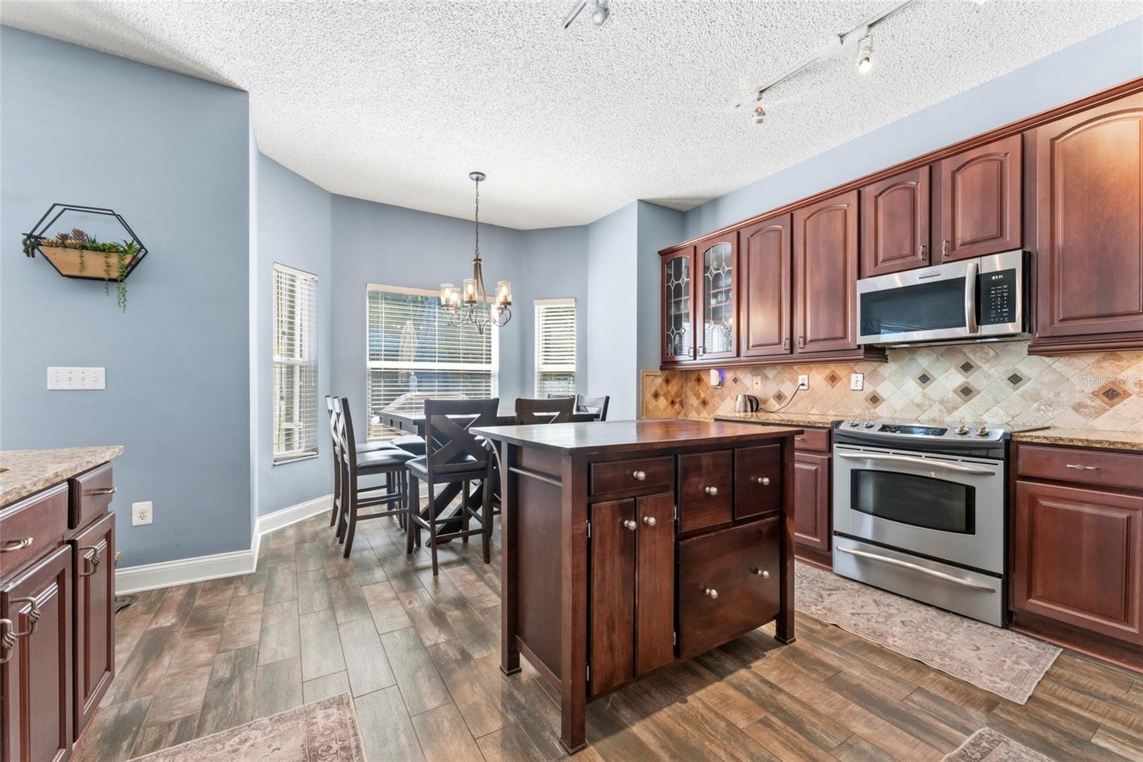 WINDSOR PARK AT THE EAGLES - Residential