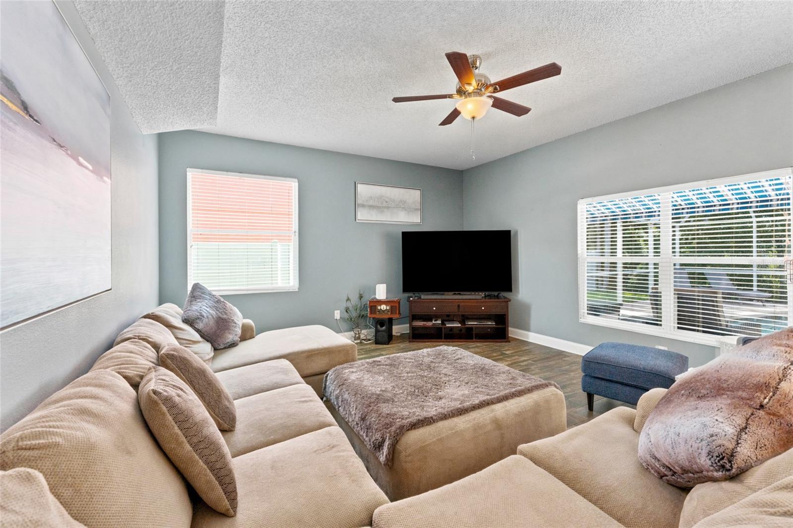 WINDSOR PARK AT THE EAGLES - Residential